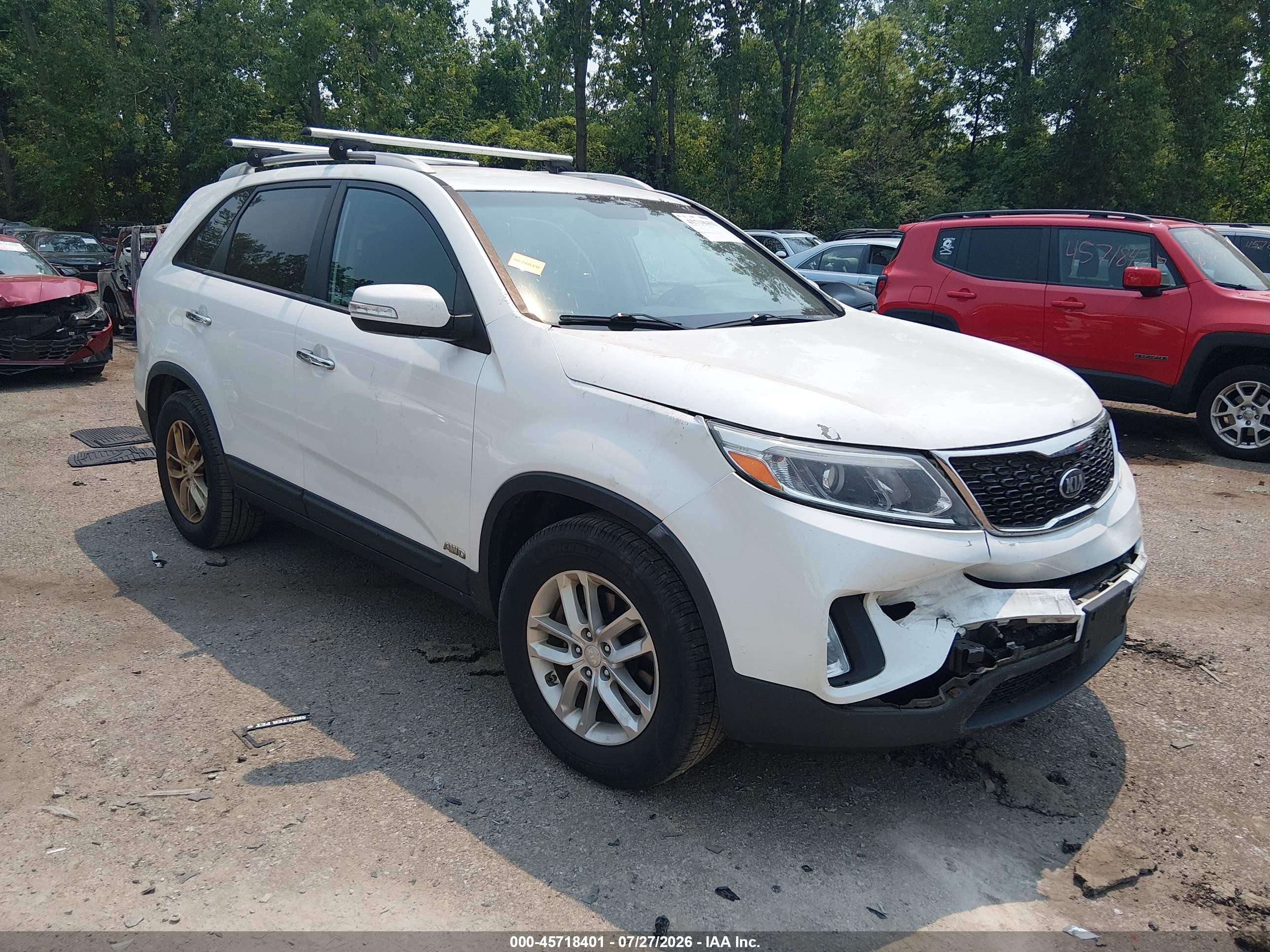 2015 Kia Sorento LX, VIN 5XYKTDA72FG611542 — Перед