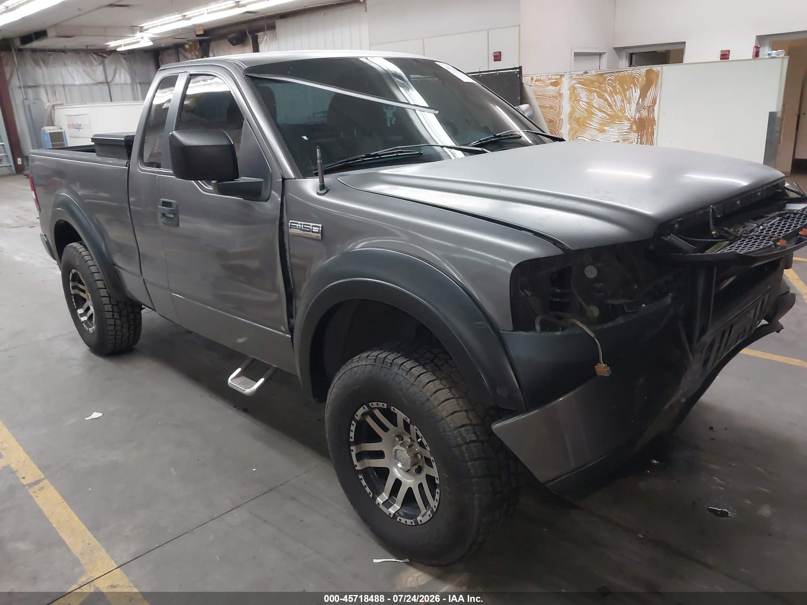 2006 Ford F-150 XL, VIN 1FTRF12286NA16730 — Front end