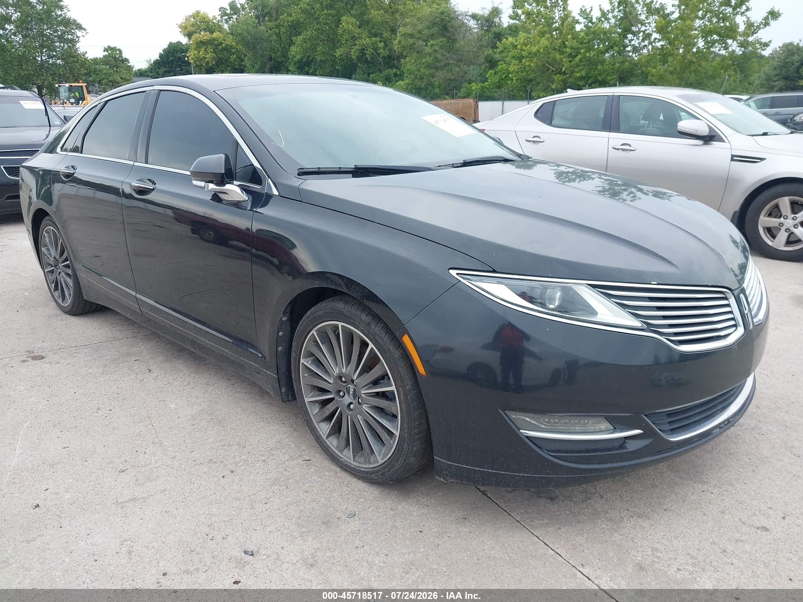2013 Lincoln MKZ, VIN 3LN6L2GK8DR817500 — Rear end