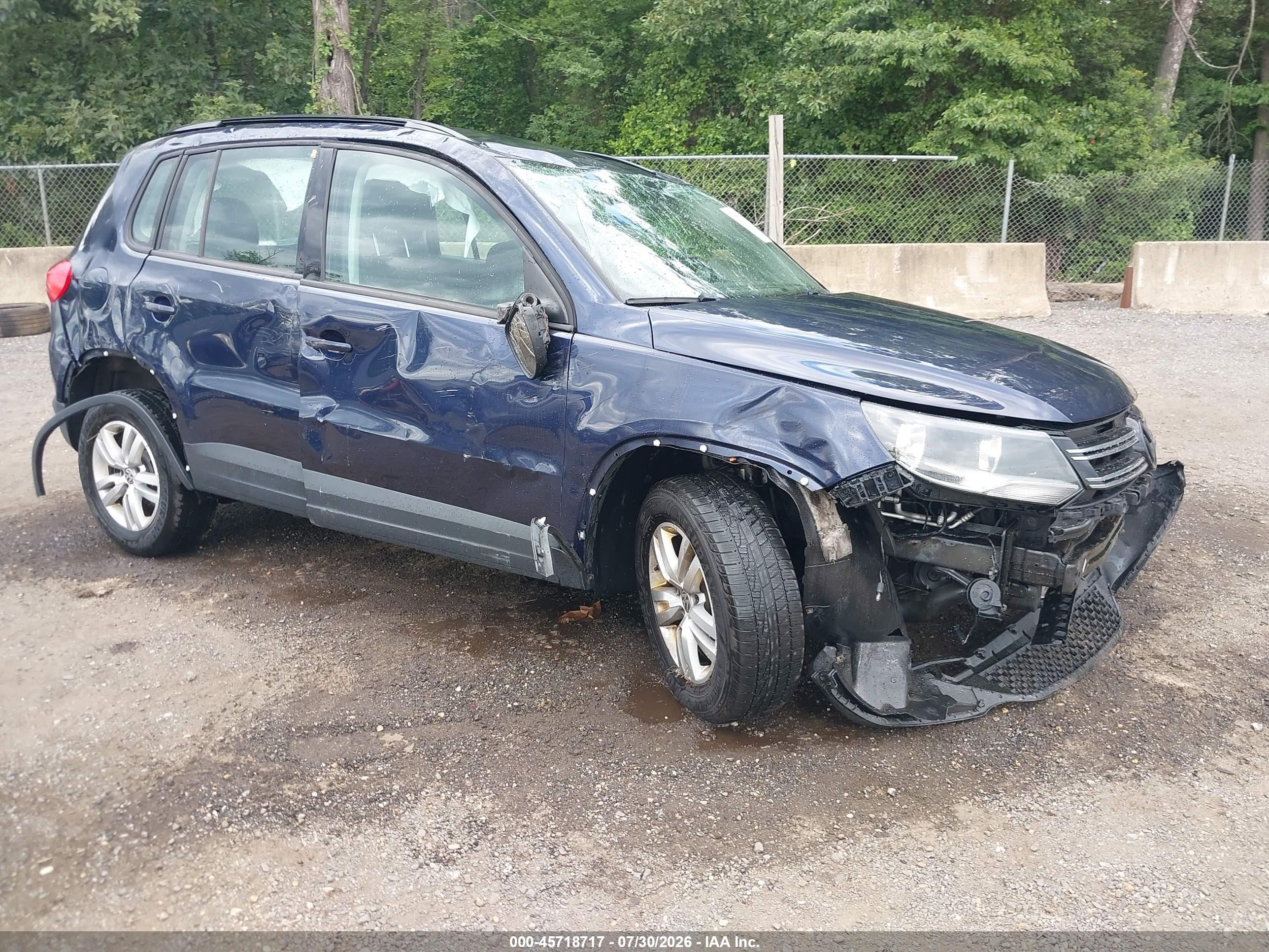 2016 Volkswagen Tiguan SEL, VIN WVGBV7AX5GW617833 — Rollover