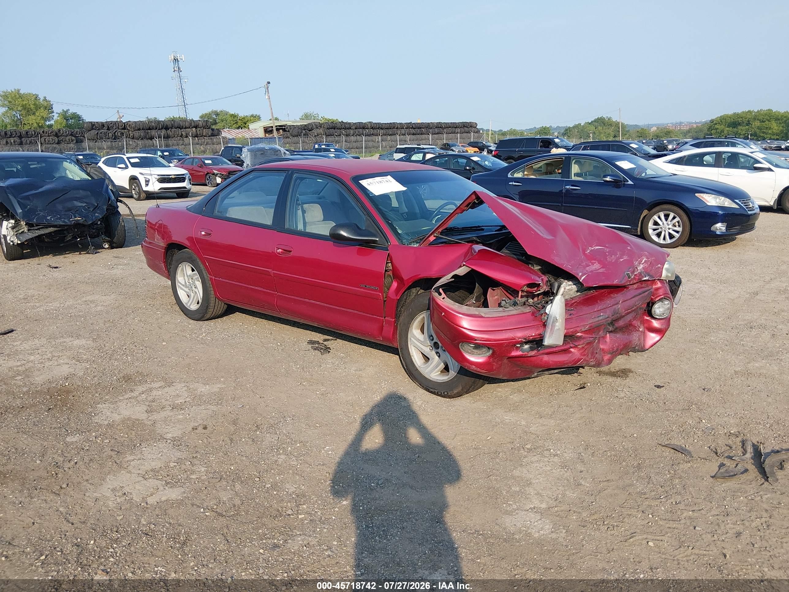 1996 Dodge Intrepid, VIN 2B3HD56F5TH135251 — Front end
