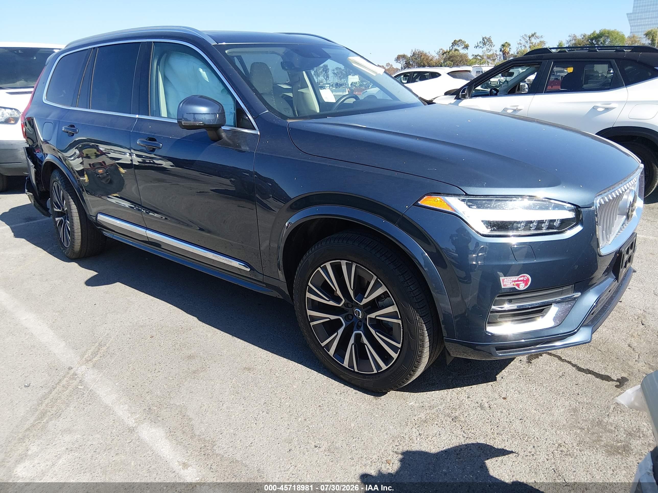 2022 Volvo XC90 Inscription Expression, VIN YV4H600Z5N1843724 — Rear end
