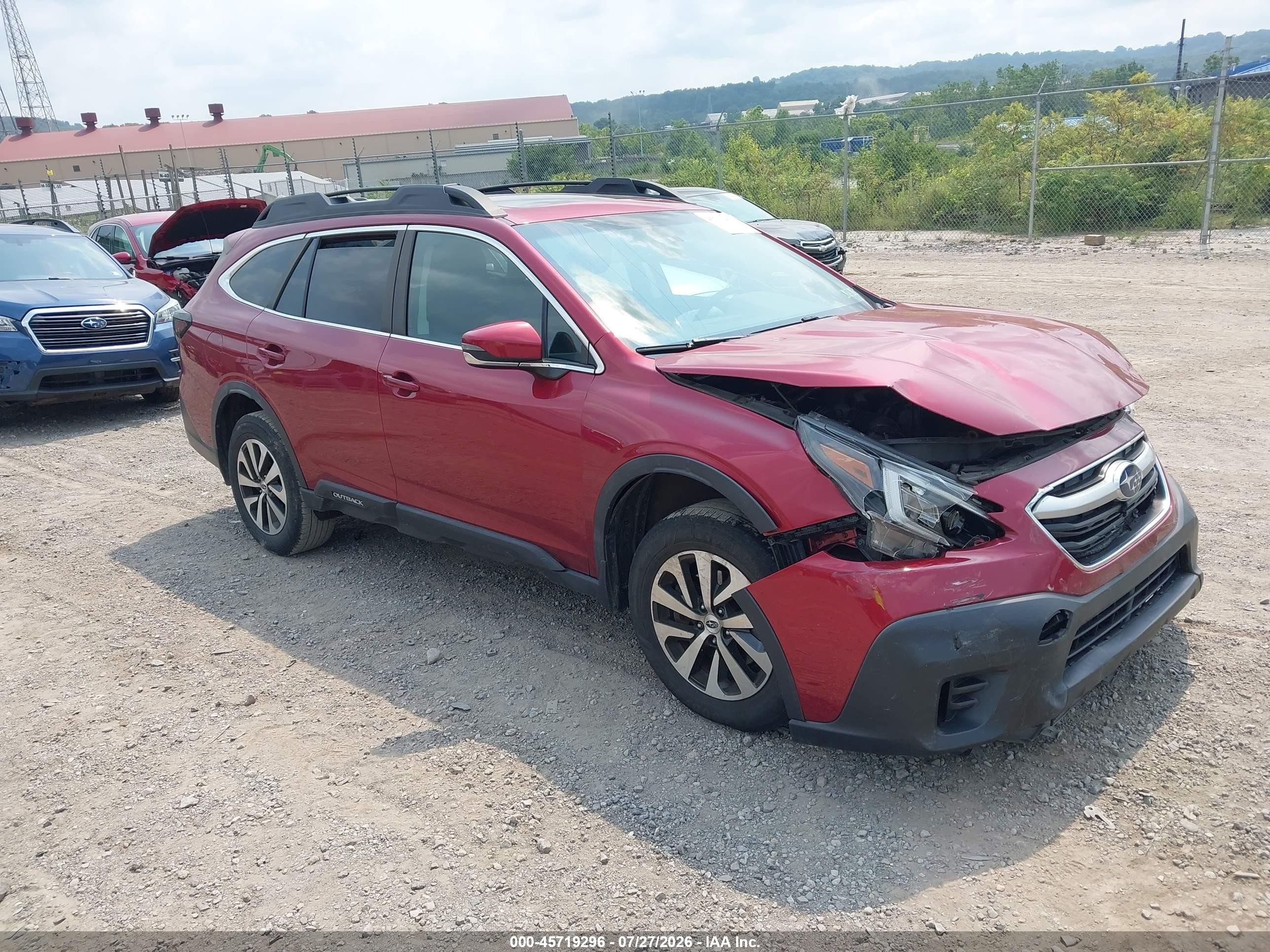 2020 Subaru Outback Premium, VIN 4S4BTAEC2L3160033 — Front end