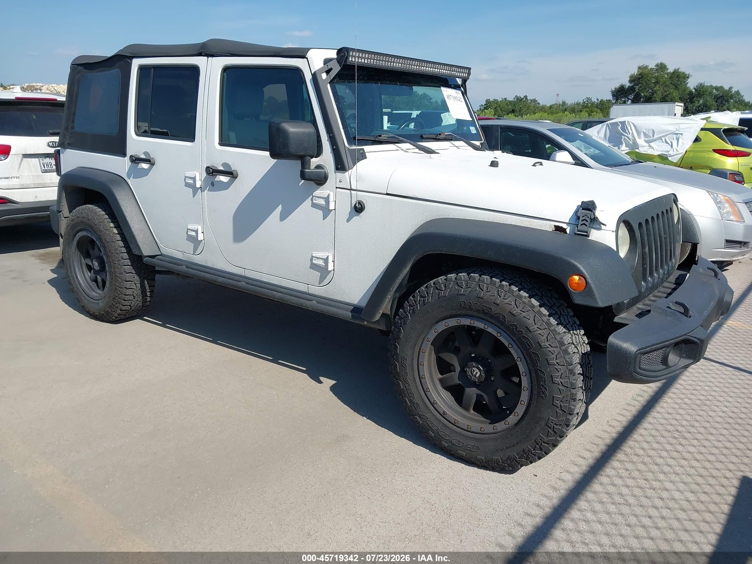 2008 Jeep Wrangler Unlimited Rubicon, VIN 1J4GA69108L591364 — Normal wear