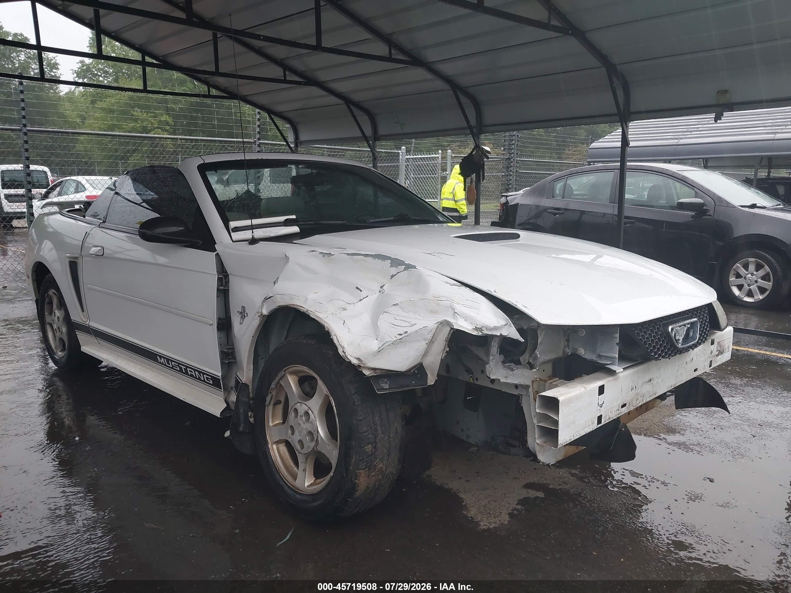 2002 Ford Mustang Deluxe, VIN 1FAFP44412F201440 — Front end