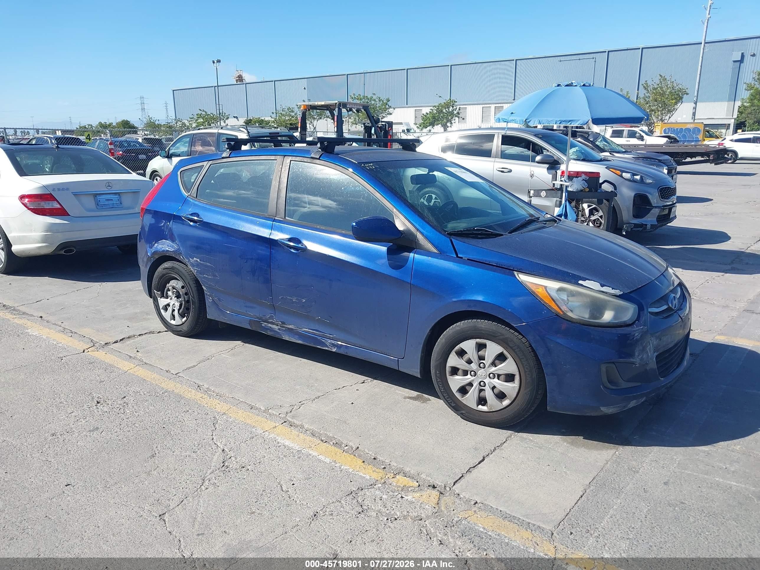 2017 Hyundai Accent SE, VIN KMHCT5AE3HU331439 — Side