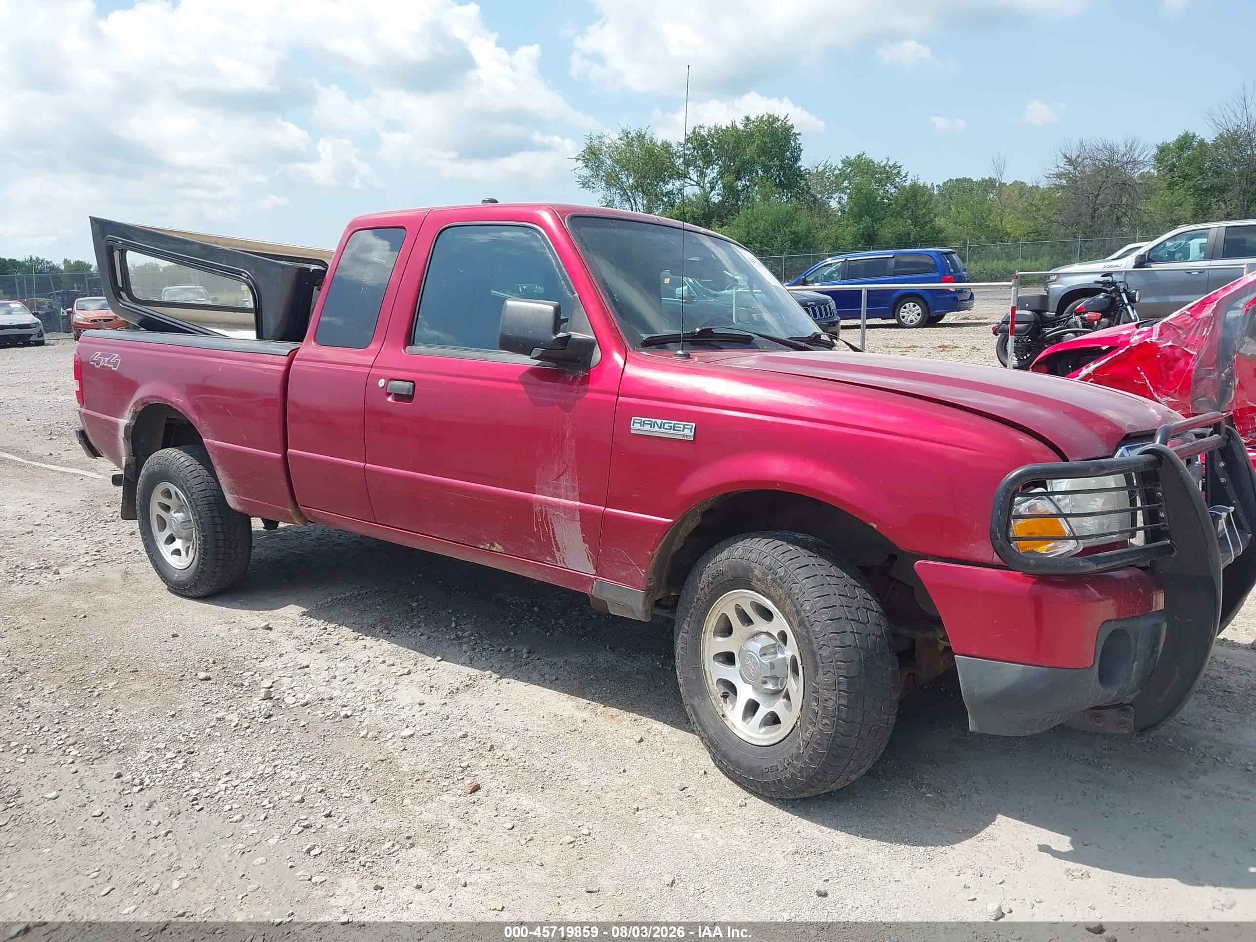 2010 Ford Ranger XLT, VIN 1FTLR4FE4APA15879 — Front end