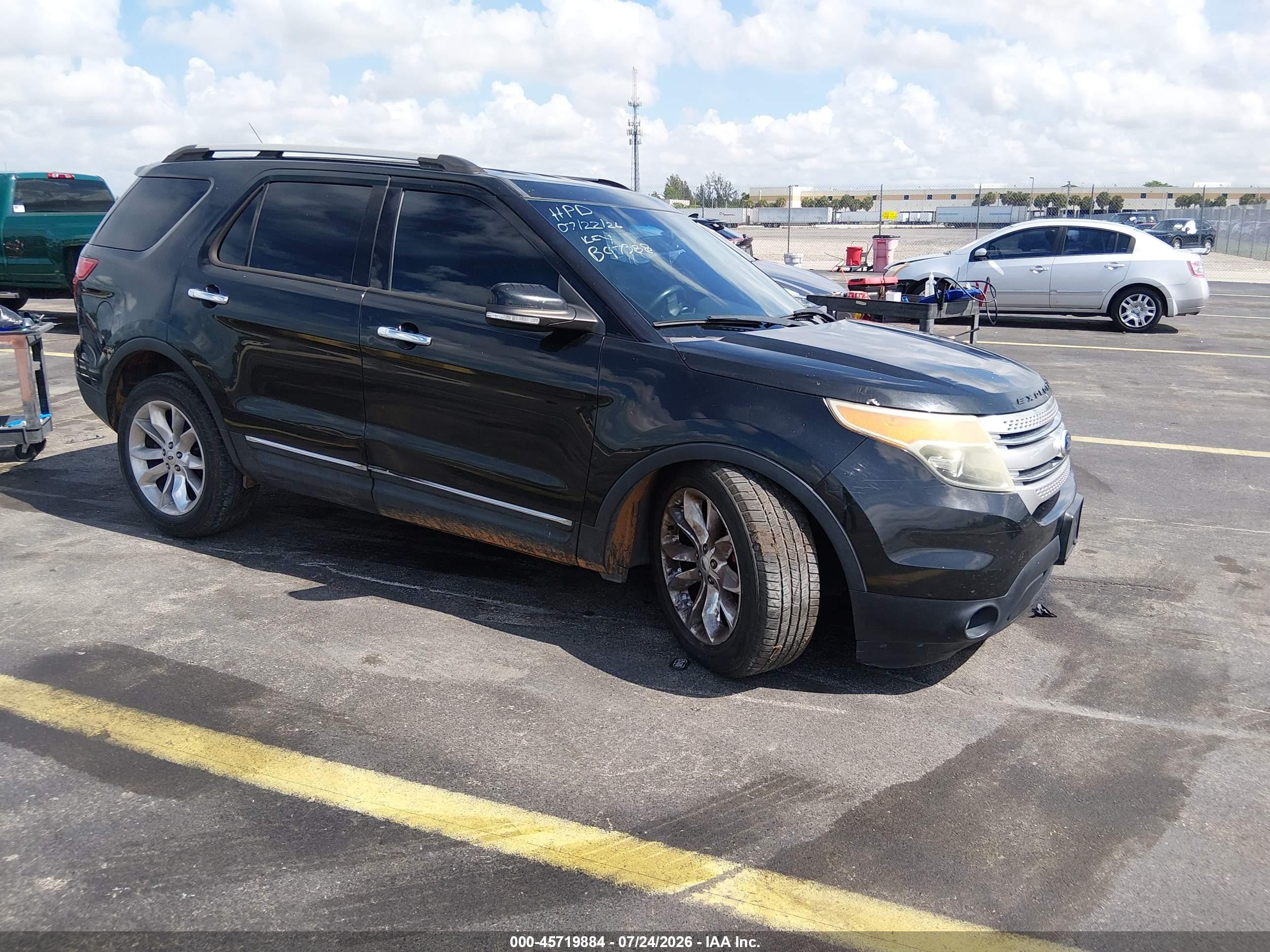 2013 Ford Explorer XLT, VIN 1FM5K7D81DGB97388 — Бок