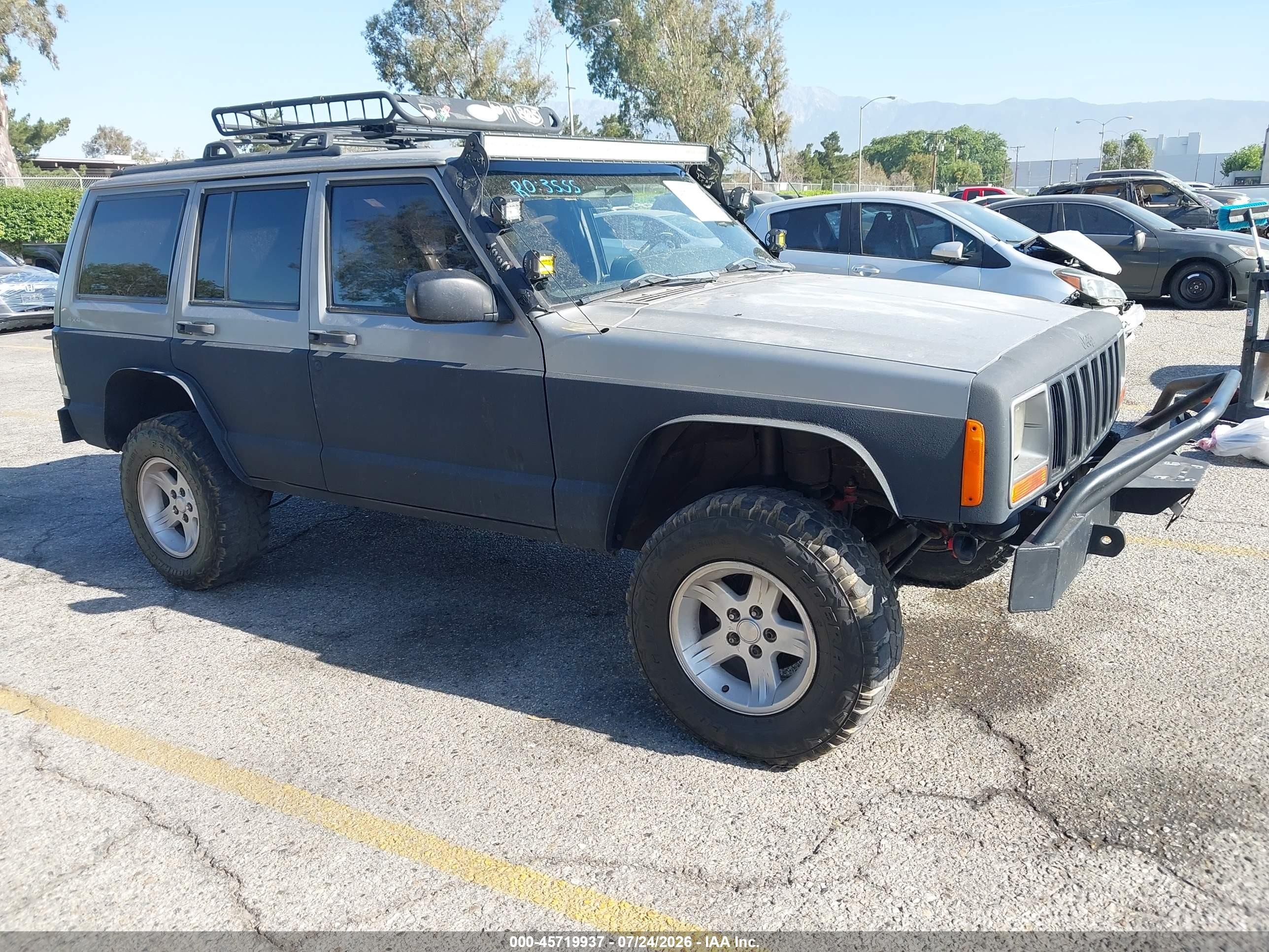 2001 Jeep Cherokee Sport, VIN 1J4FF48S21L510012 — Not stated