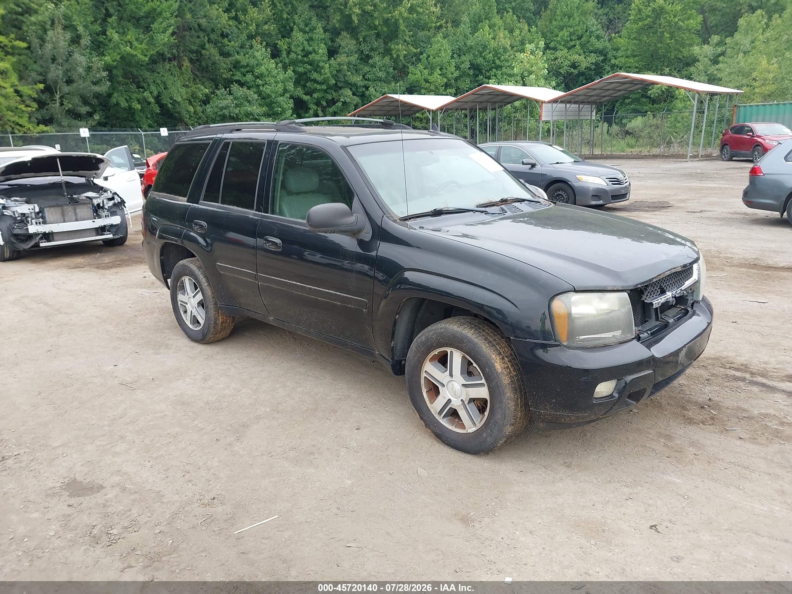 2006 Chevrolet TrailBlazer LS, VIN 1GNDT13S362114199 — Front end