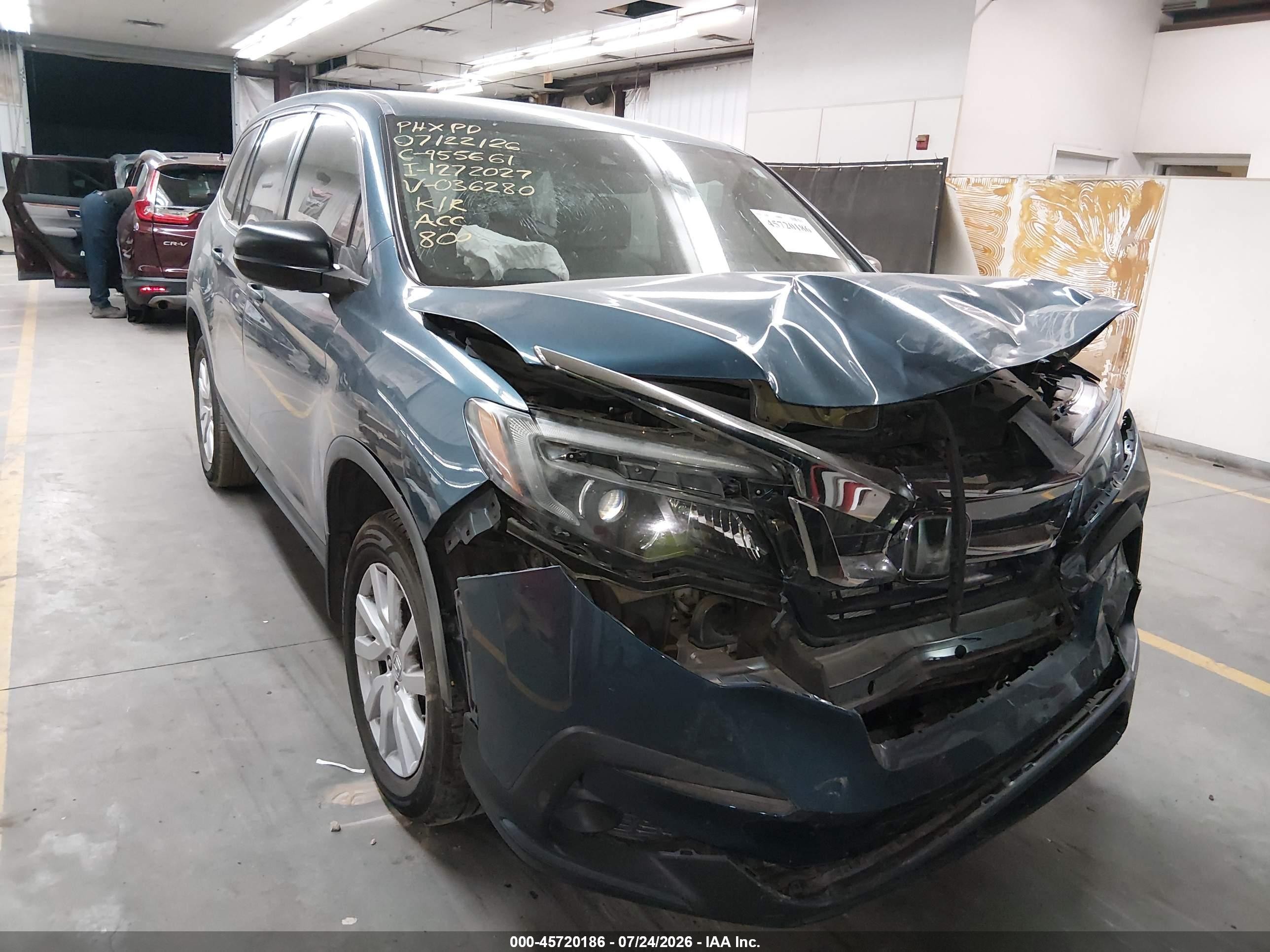 2019 Honda Pilot LX, VIN 5FNYF5H11KB036280 — Front end