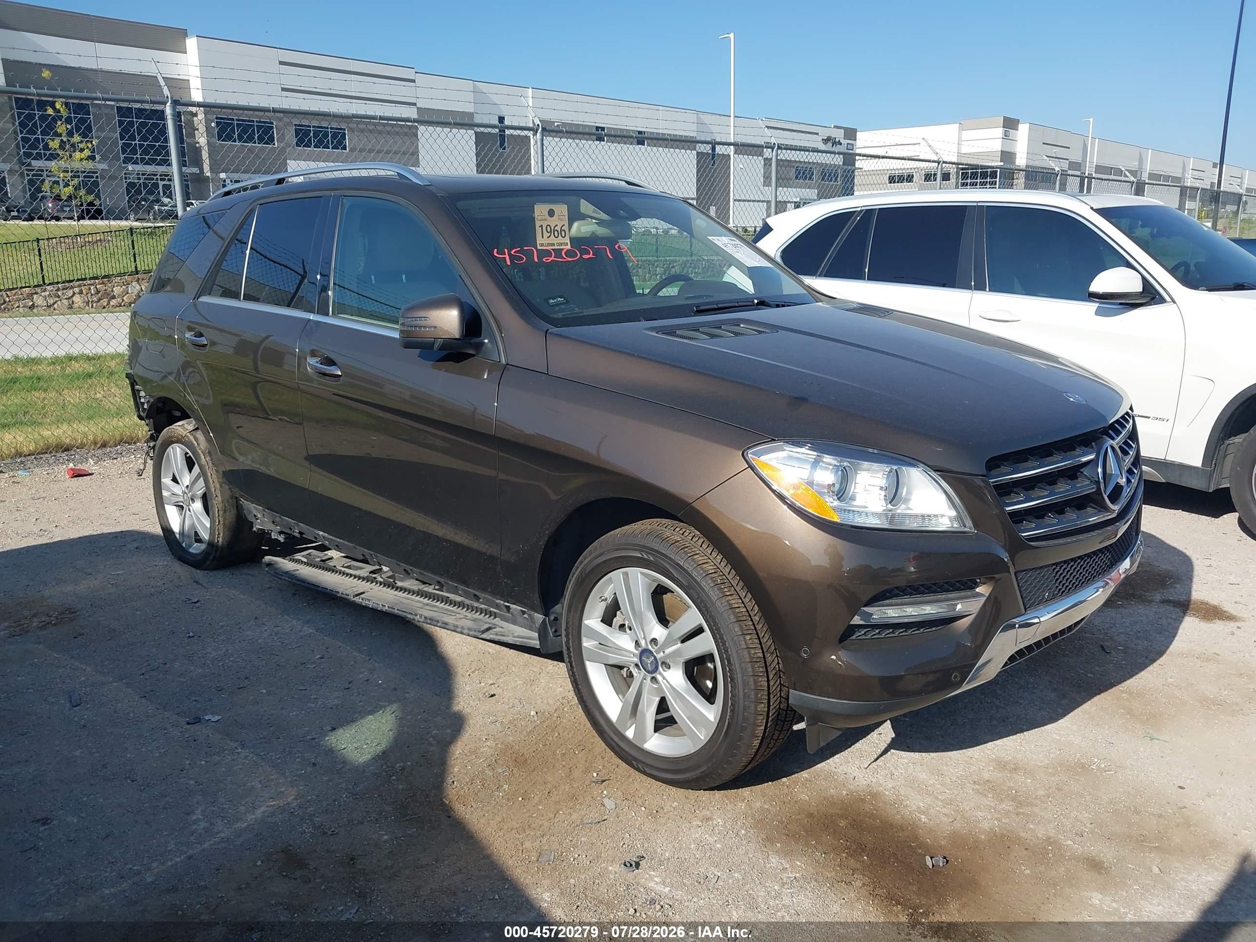 2013 Mercedes-Benz M 350, VIN 4JGDA5JB2DA104660 — Side