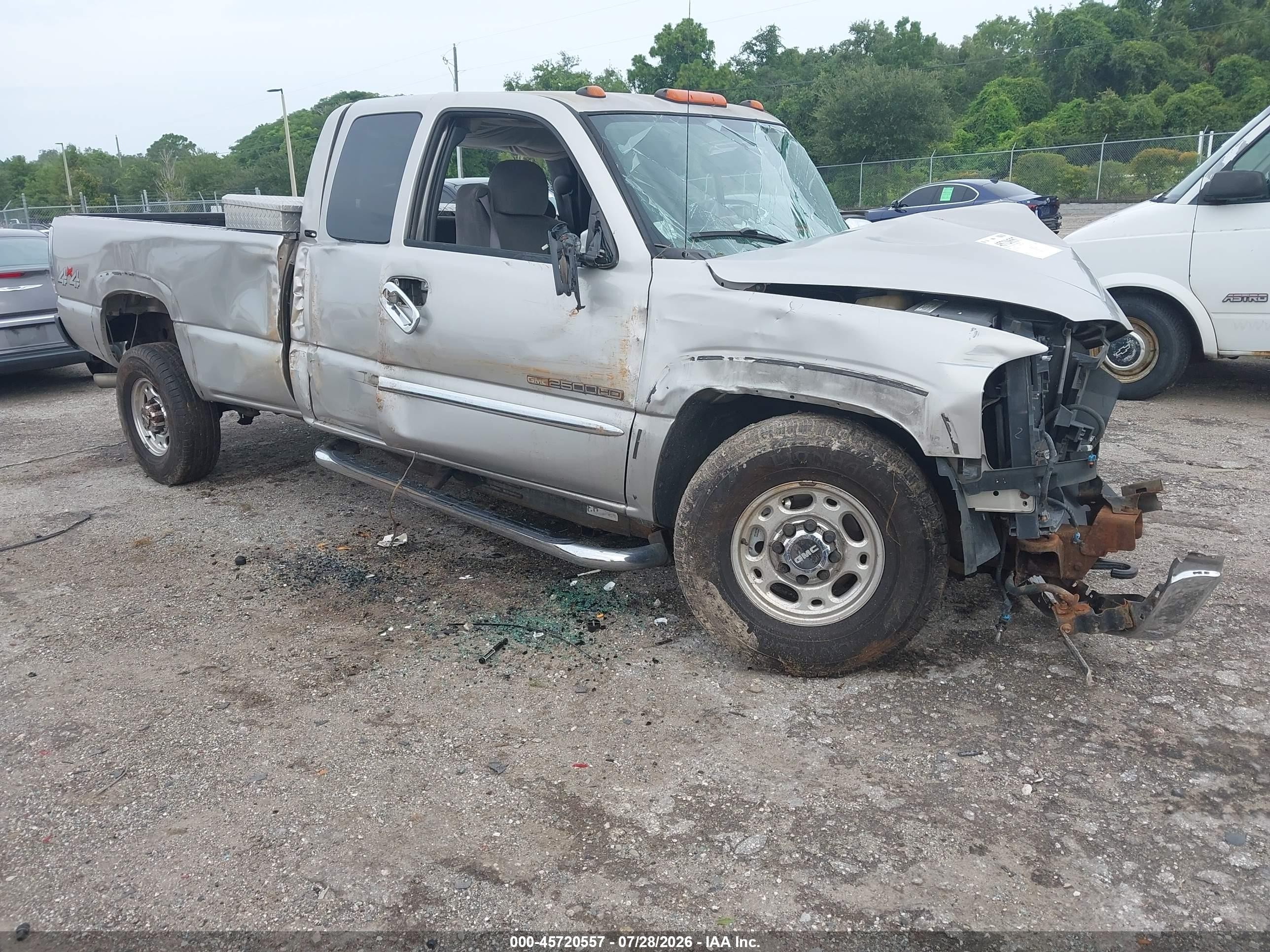 2004 GMC Sierra 2500HD SLE, VIN 1GTHK29U34E392852 — All over