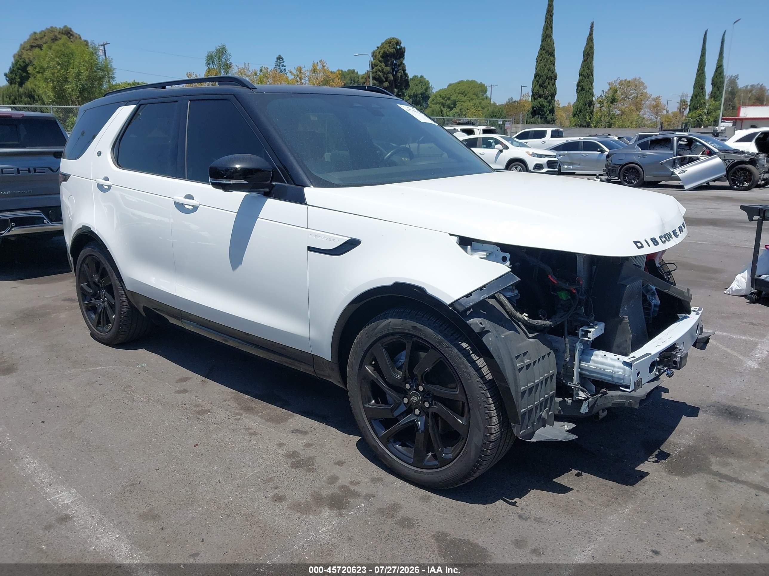2023 Land Rover Discovery, VIN SALRT2EX5P2480592 — Front end