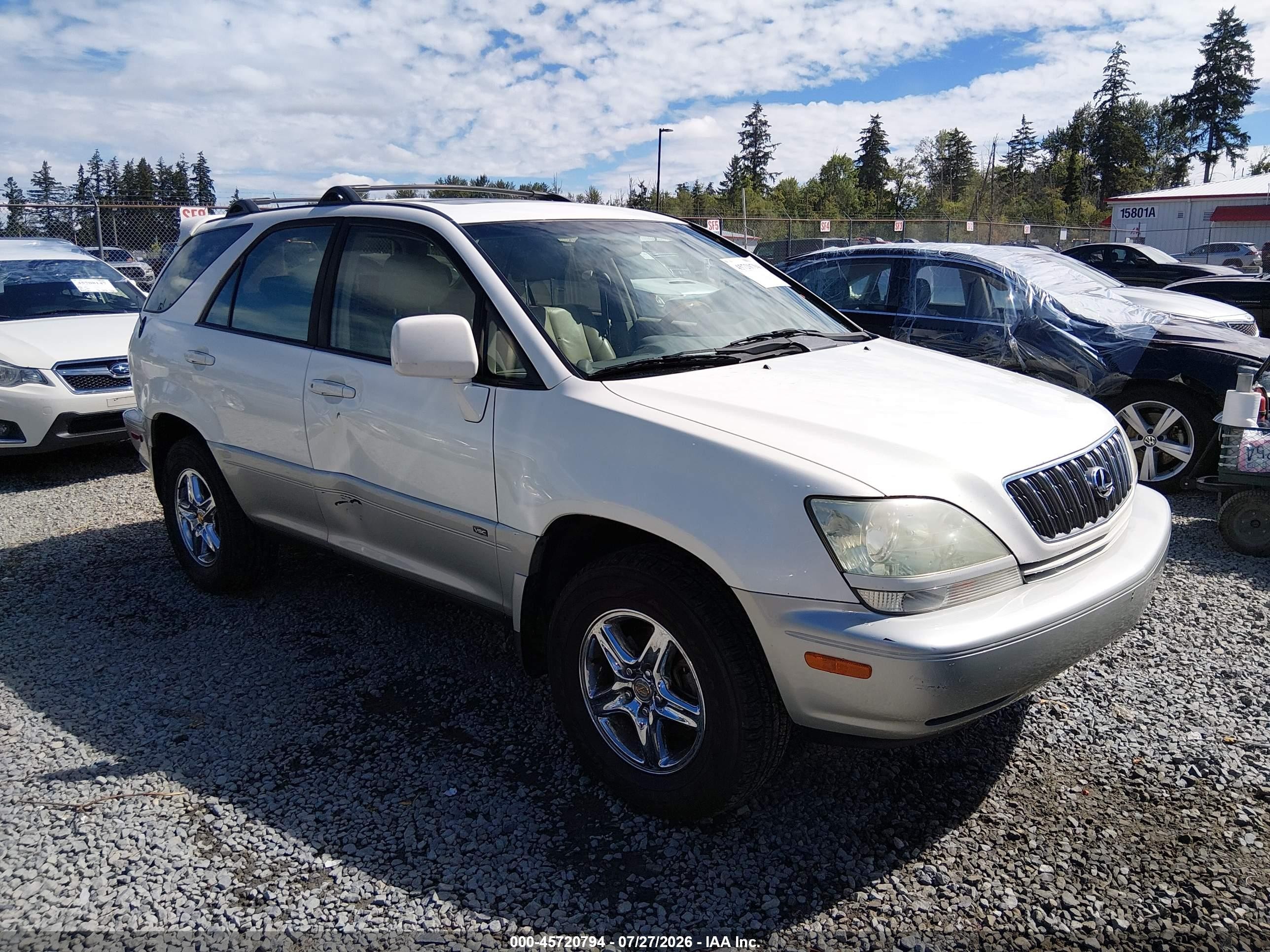 2002 Lexus RX 300, VIN JTJHF10U420248813 — Side