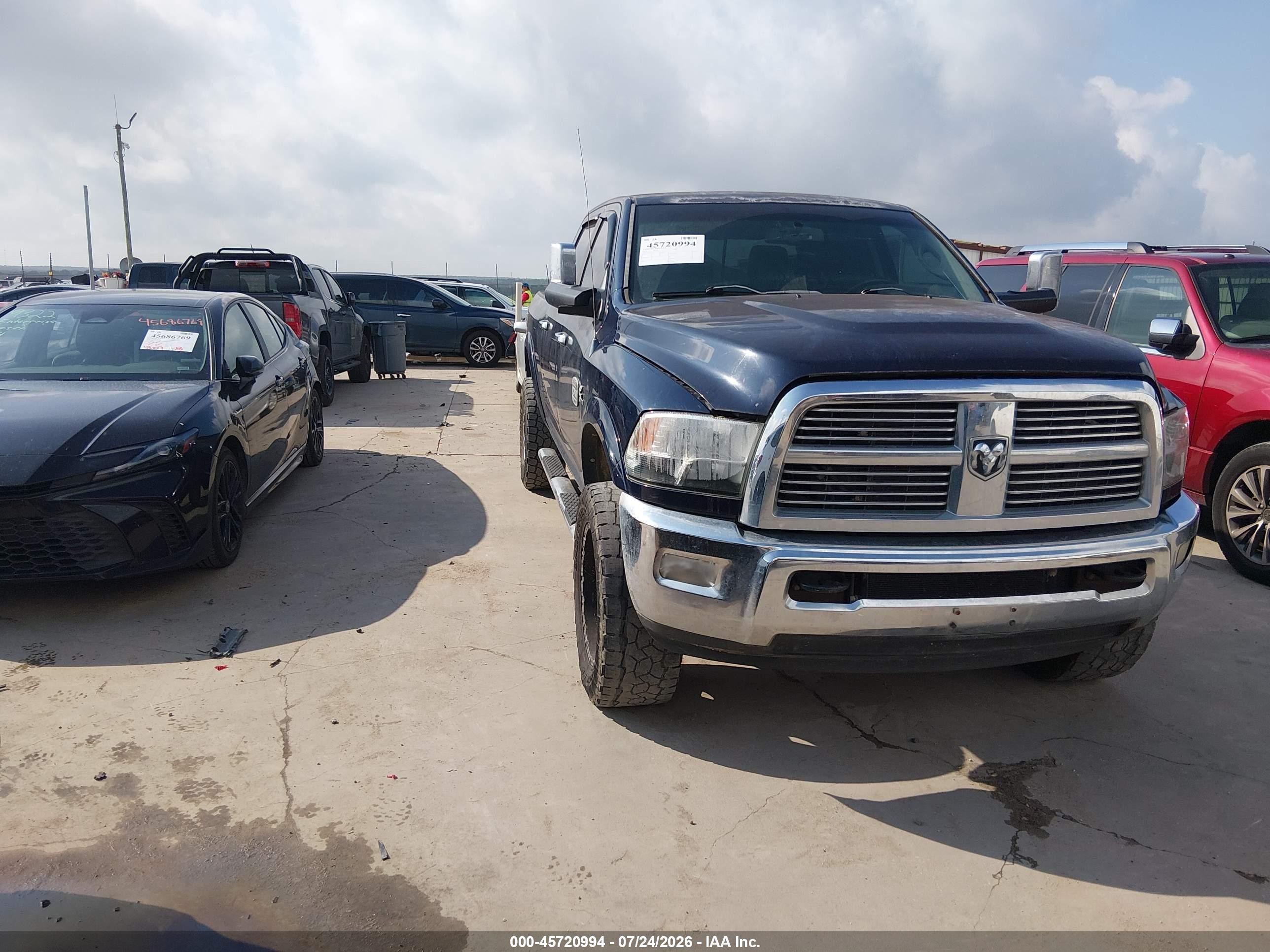 2012 Ram 2500 Laramie Longhorn, VIN 3C6UD5GL5CG337225 — Зад