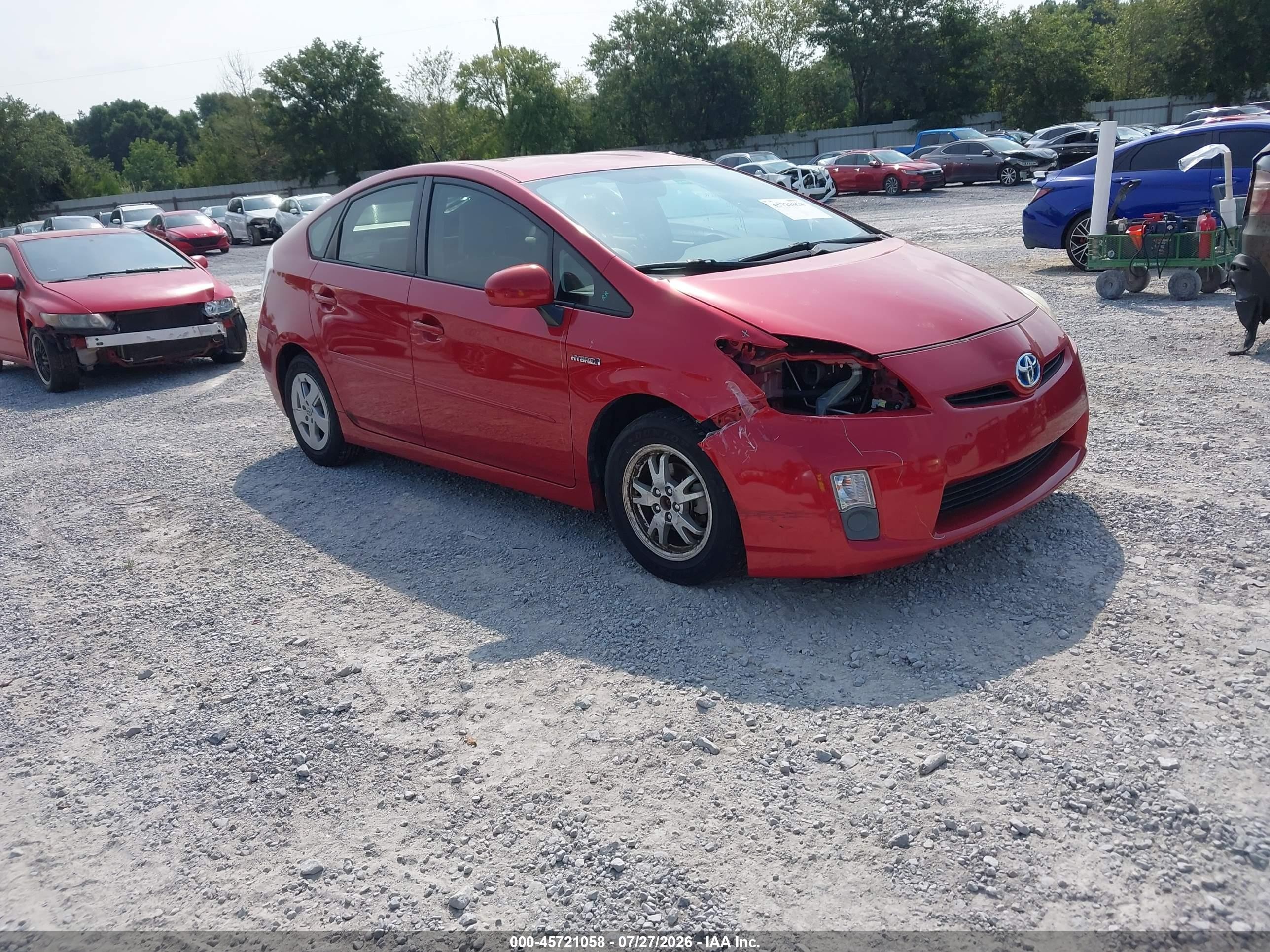 2011 Toyota Prius II, VIN JTDKN3DU4B0302354 — Front end