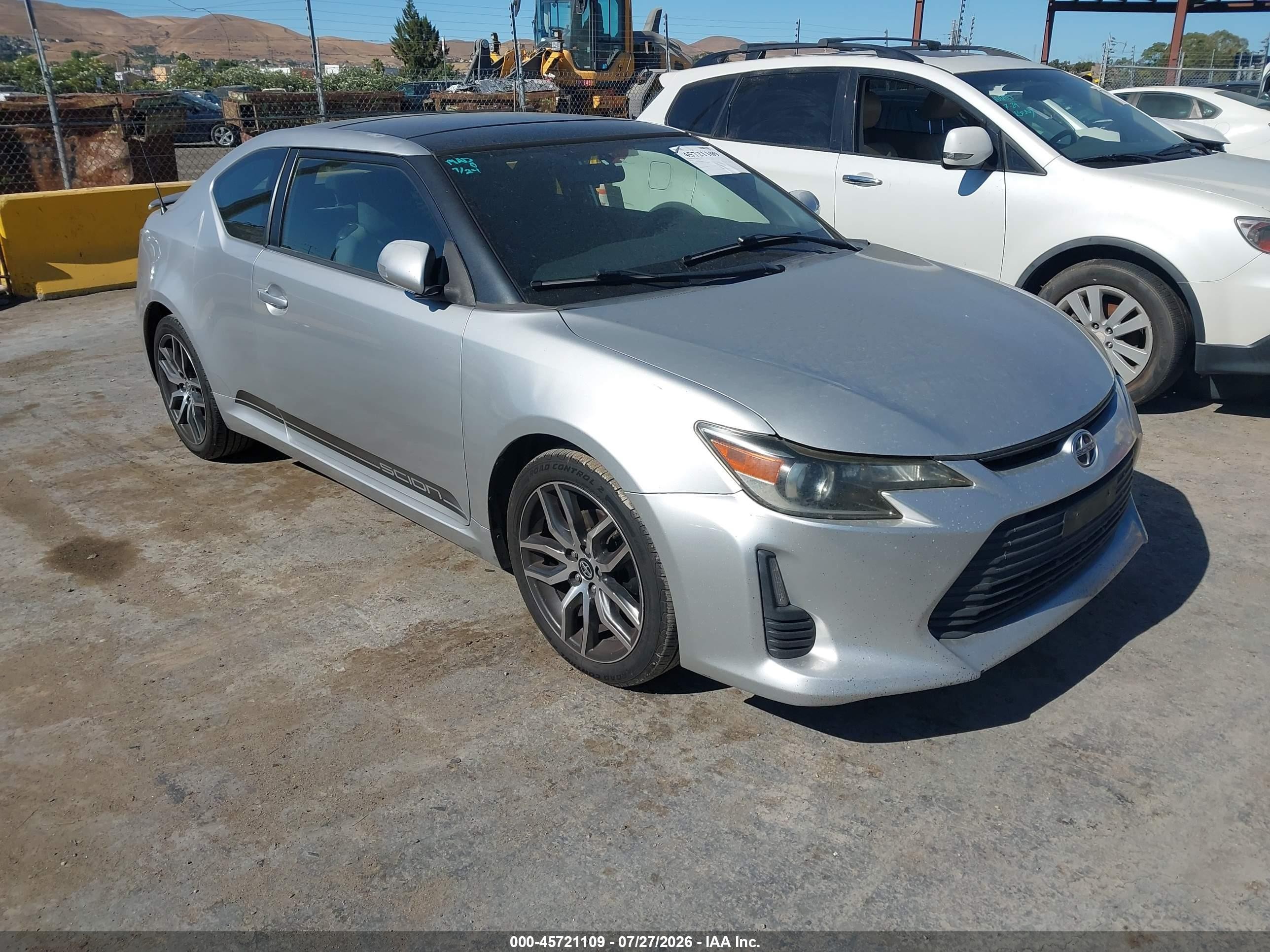 2014 Scion tC, VIN JTKJF5C73E3082457 — Front end