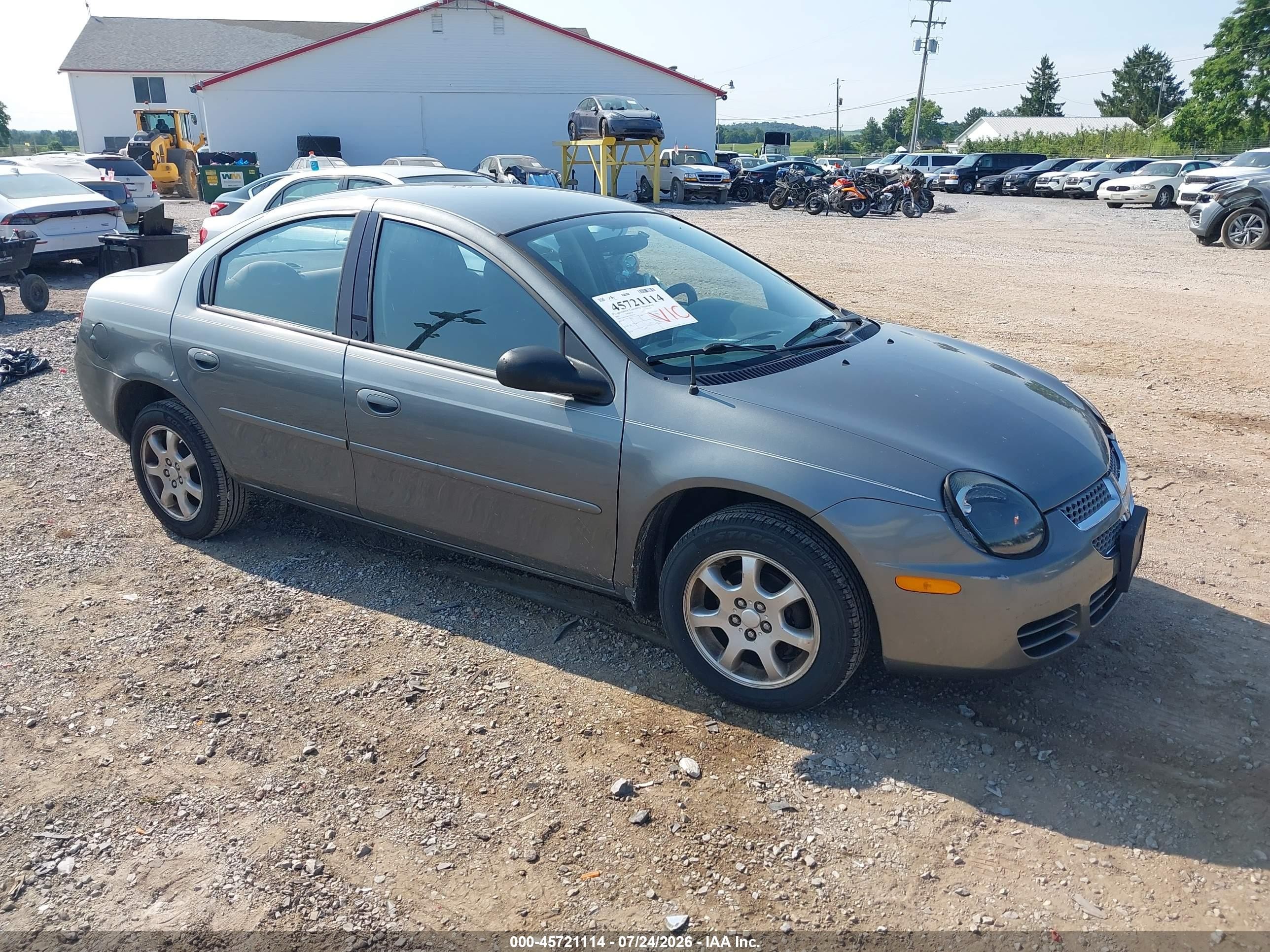 2005 Dodge Neon SXT, VIN 1B3ES56C75D243143 — Front end