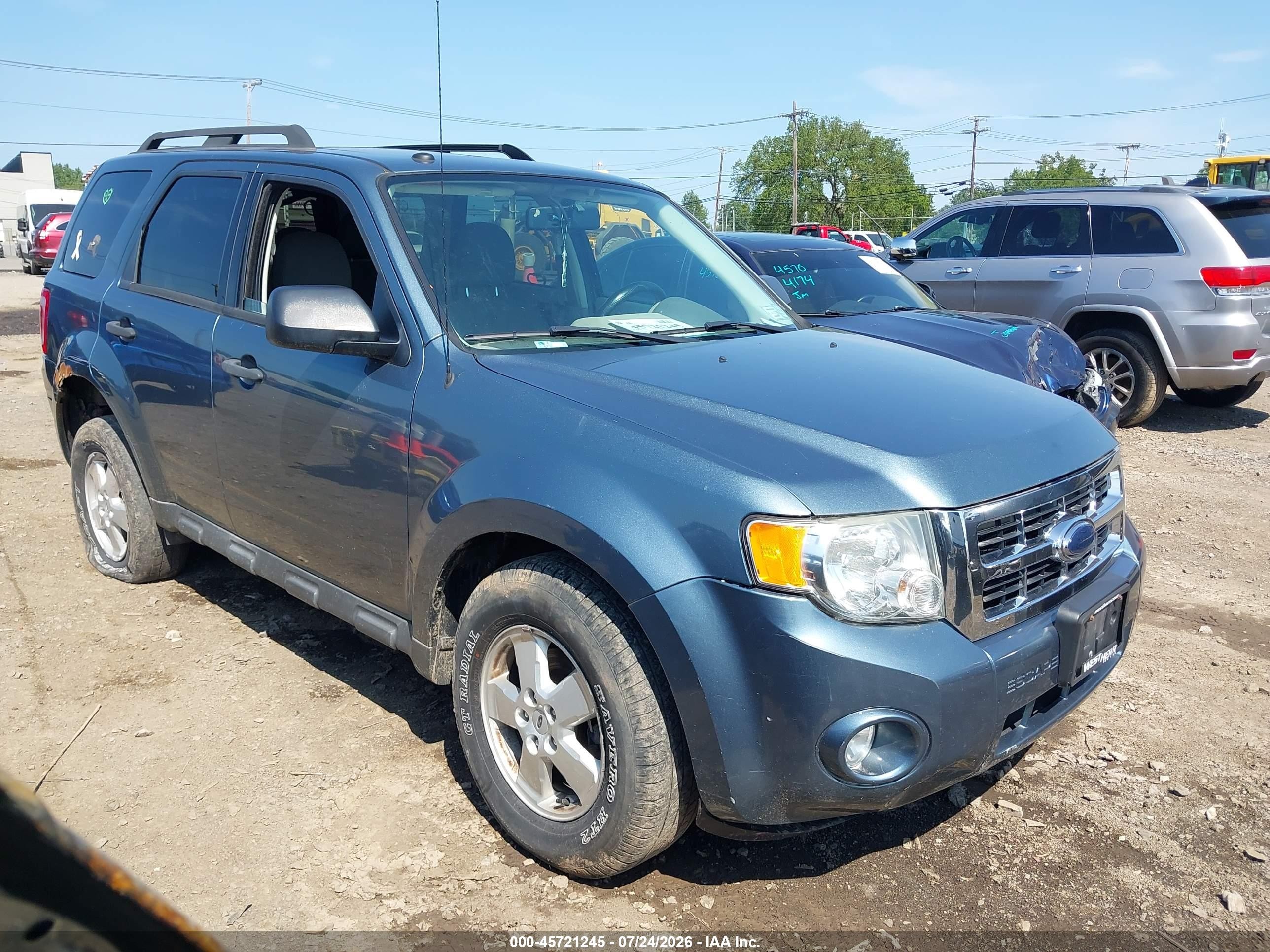 2010 Ford Escape XLT, VIN 1FMCU9D76AKA09025 — Normal wear