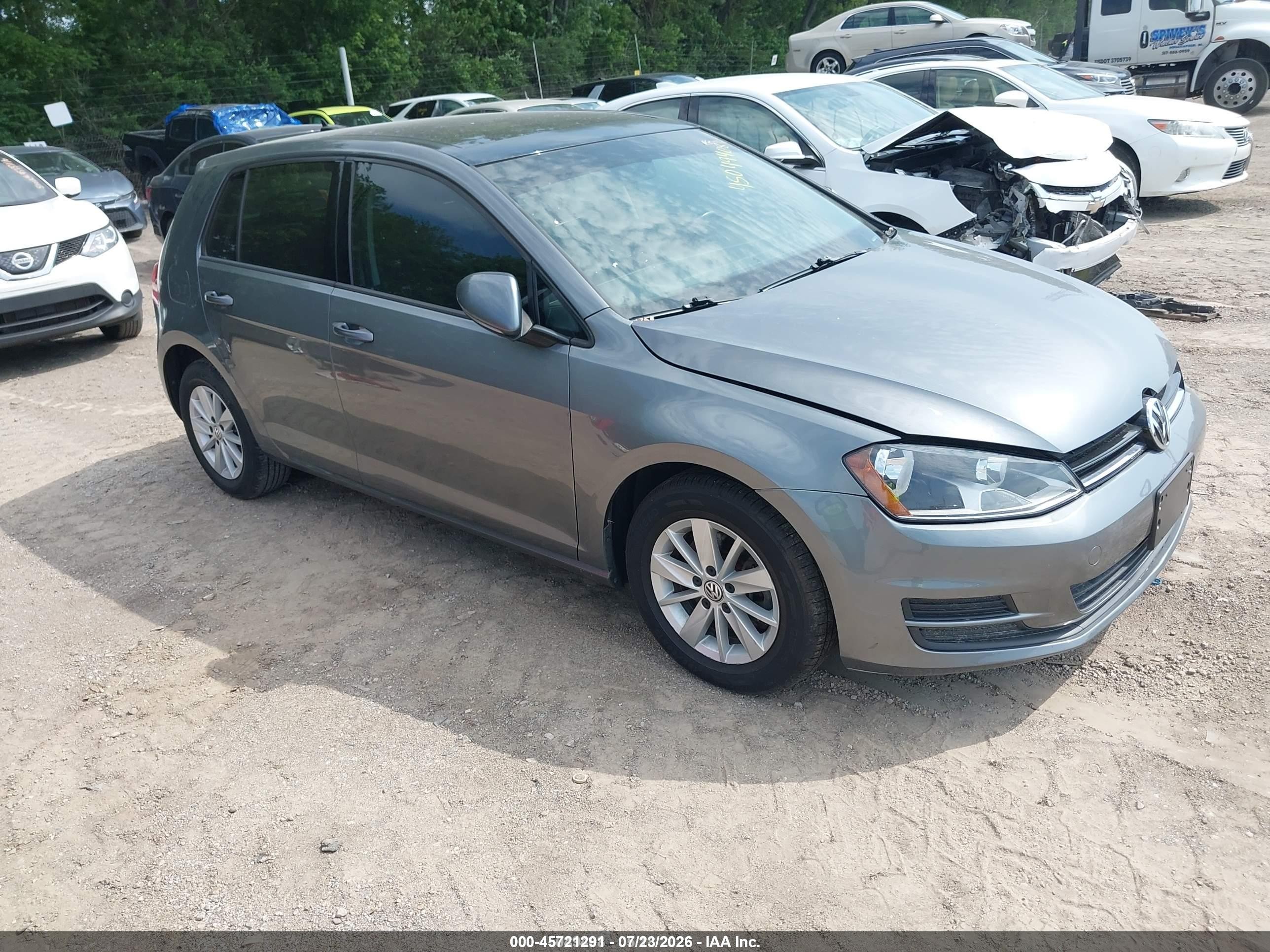 2016 Volkswagen Golf TSI S, VIN 3VW217AU3GM055451 — Front end