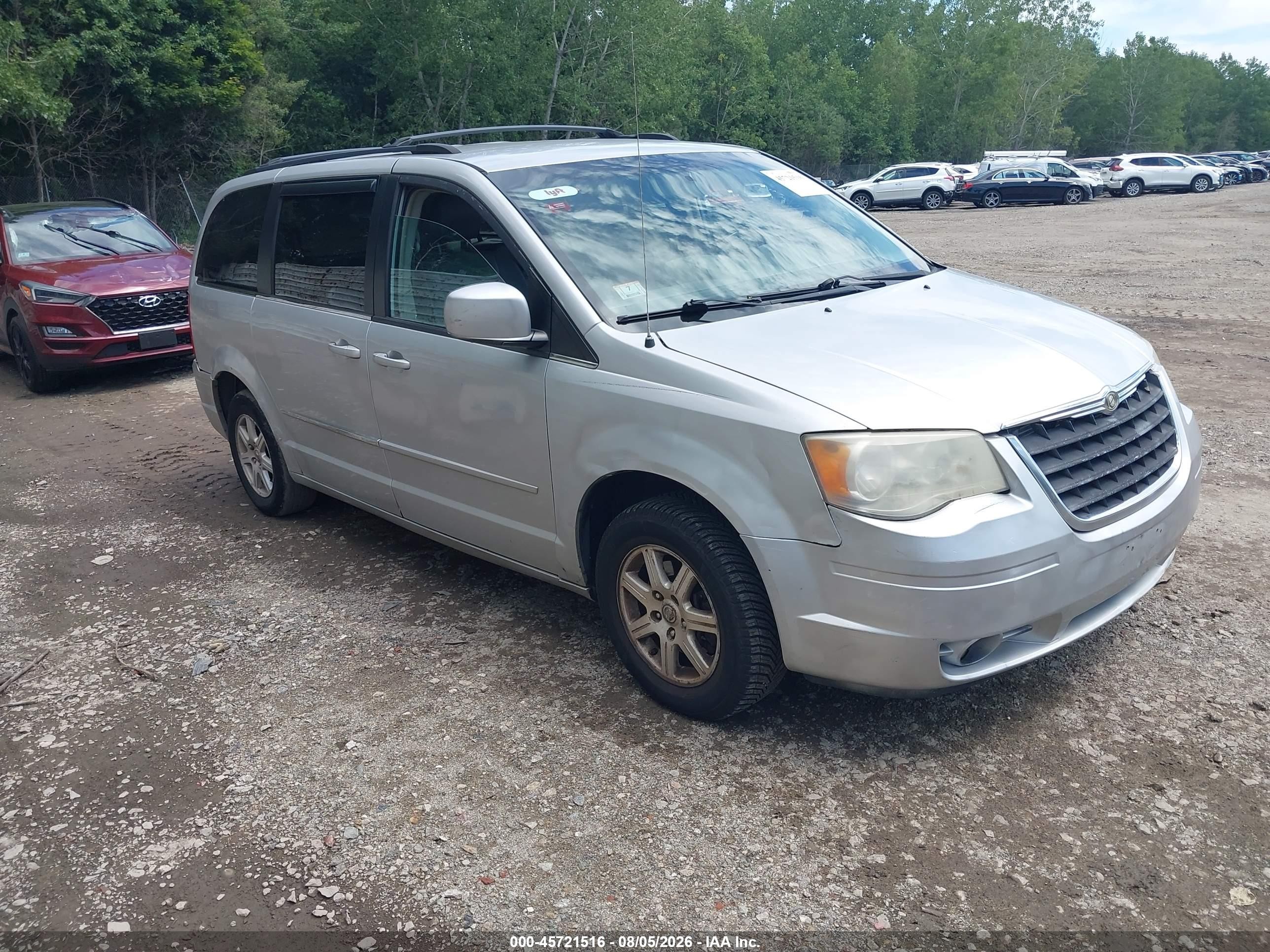 2009 Chrysler Town & Country Touring, VIN 2A8HR54109R522423 — Зад