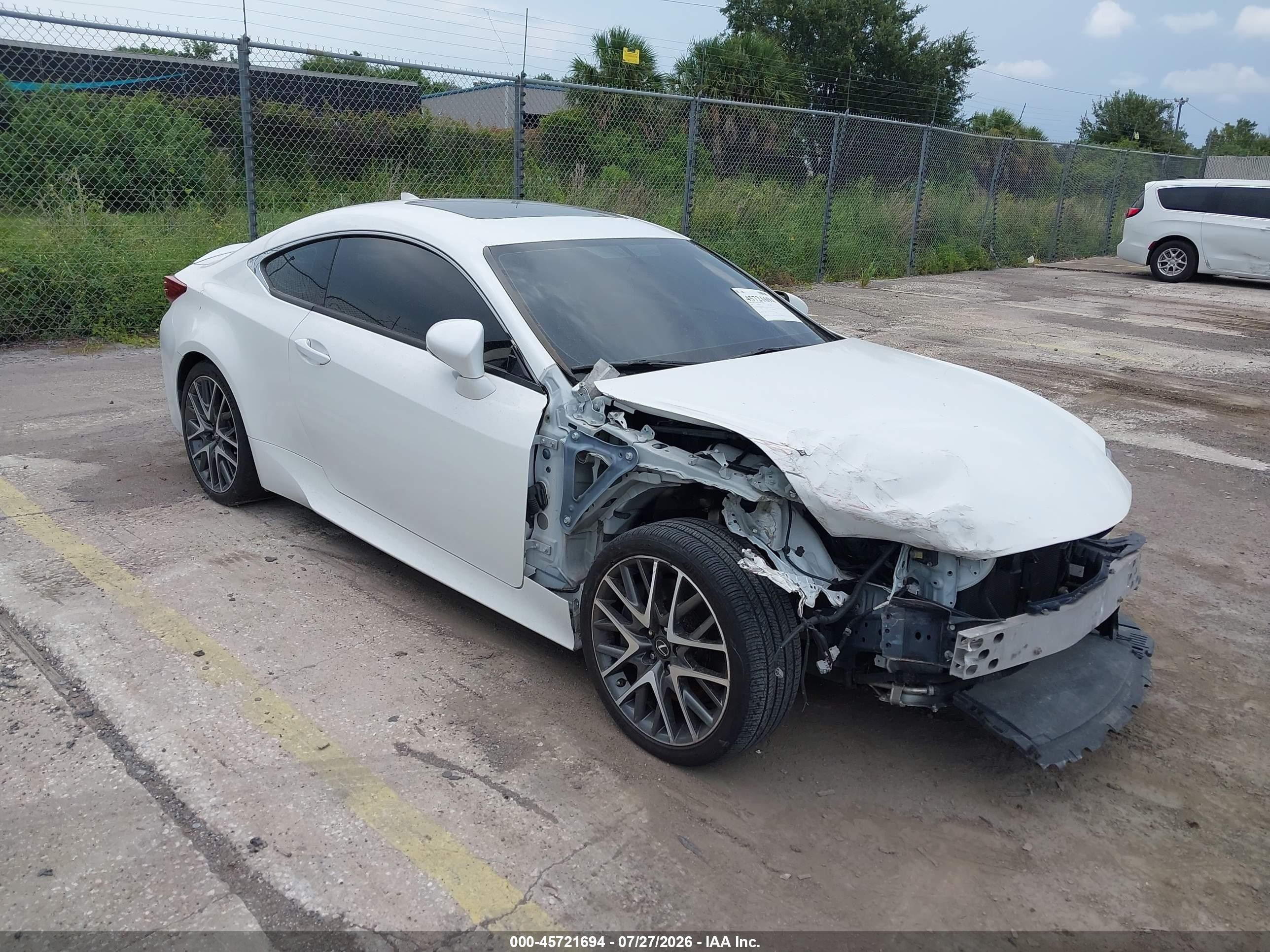 2016 Lexus RC 200t F Sport, VIN JTHHA5BCXG5001298 — Front end