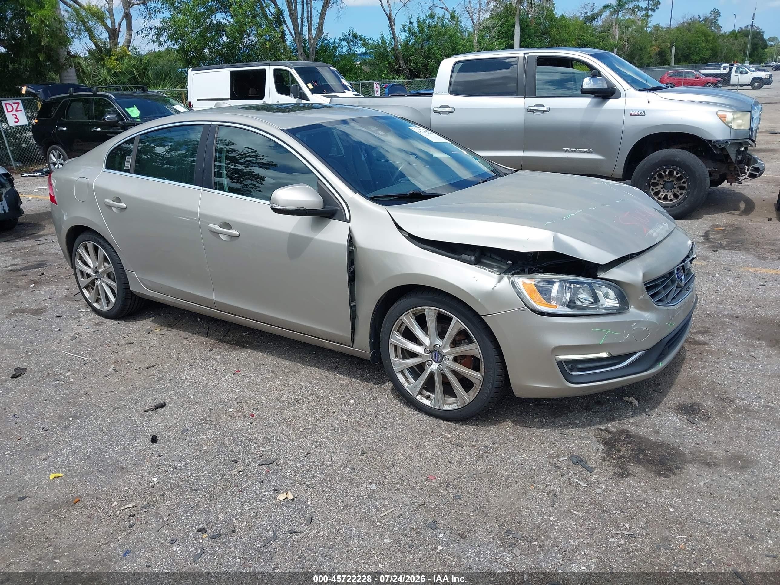 2017 Volvo S60 Inscription, VIN LYV402HK5HB146685 — Front end