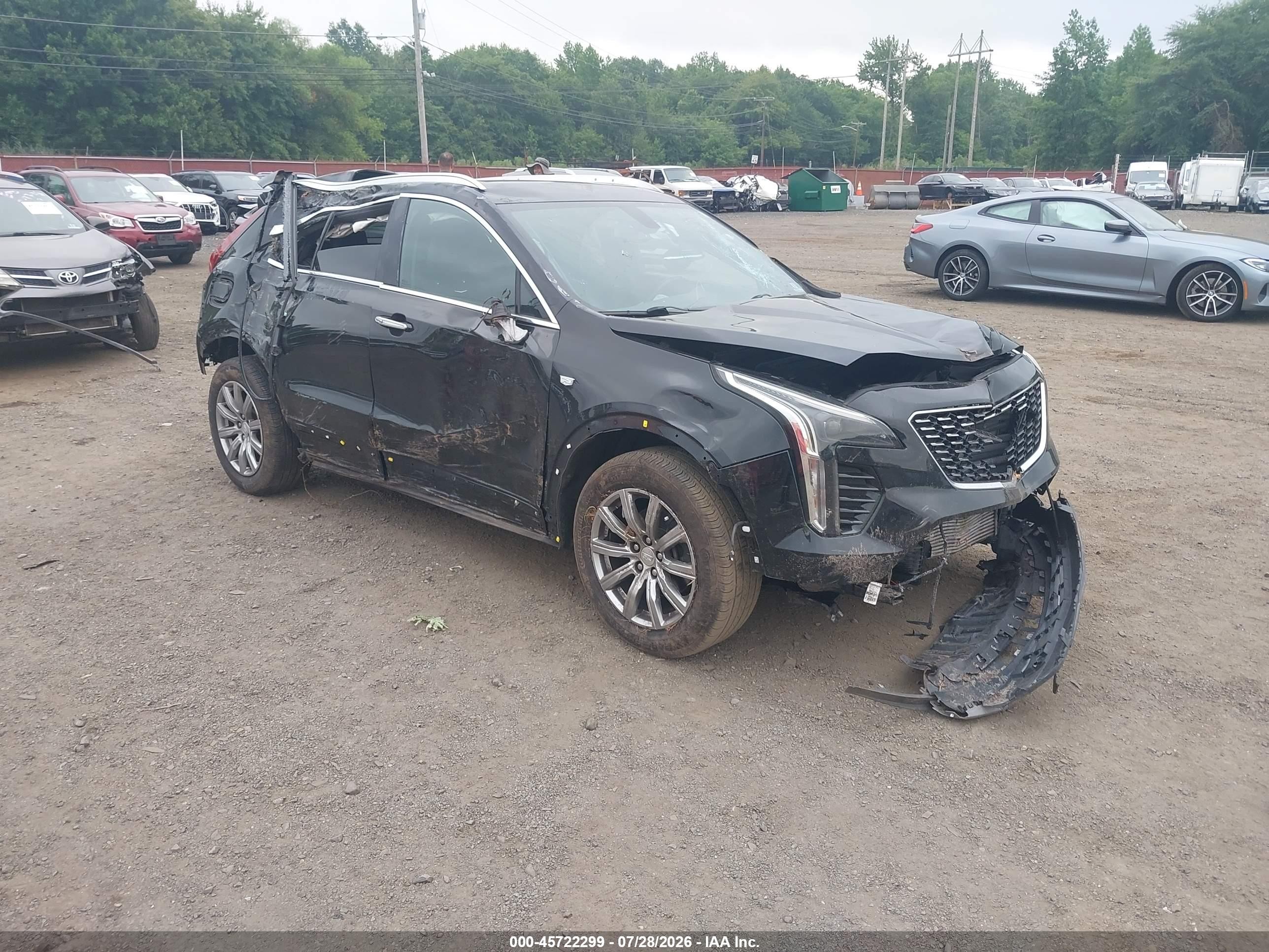2019 Cadillac XT4 FWD Premium Luxury, VIN 1GYFZCR44KF222557 — All over
