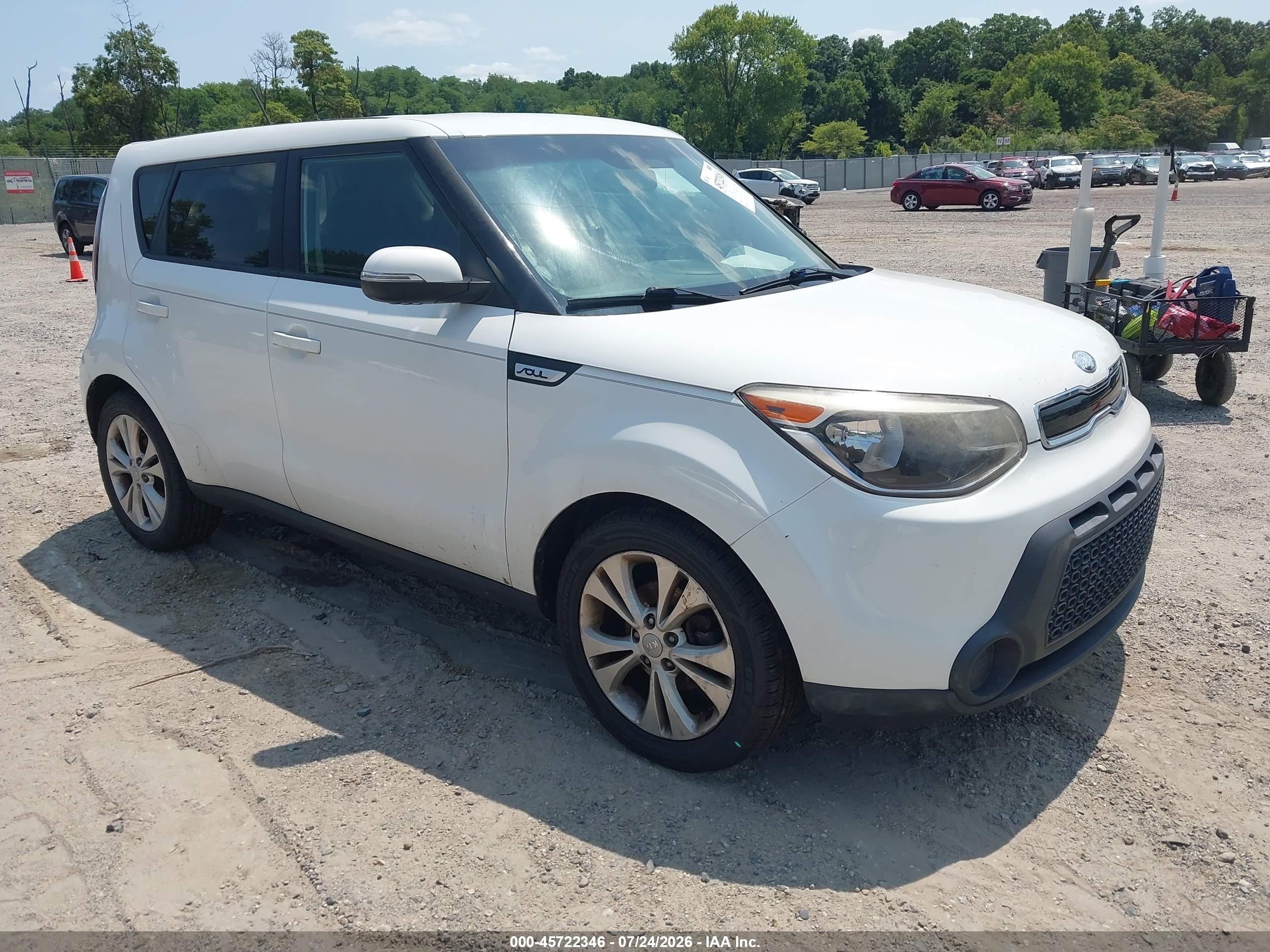 2014 Kia Soul +, VIN KNDJP3A53E7028420 — Normal wear