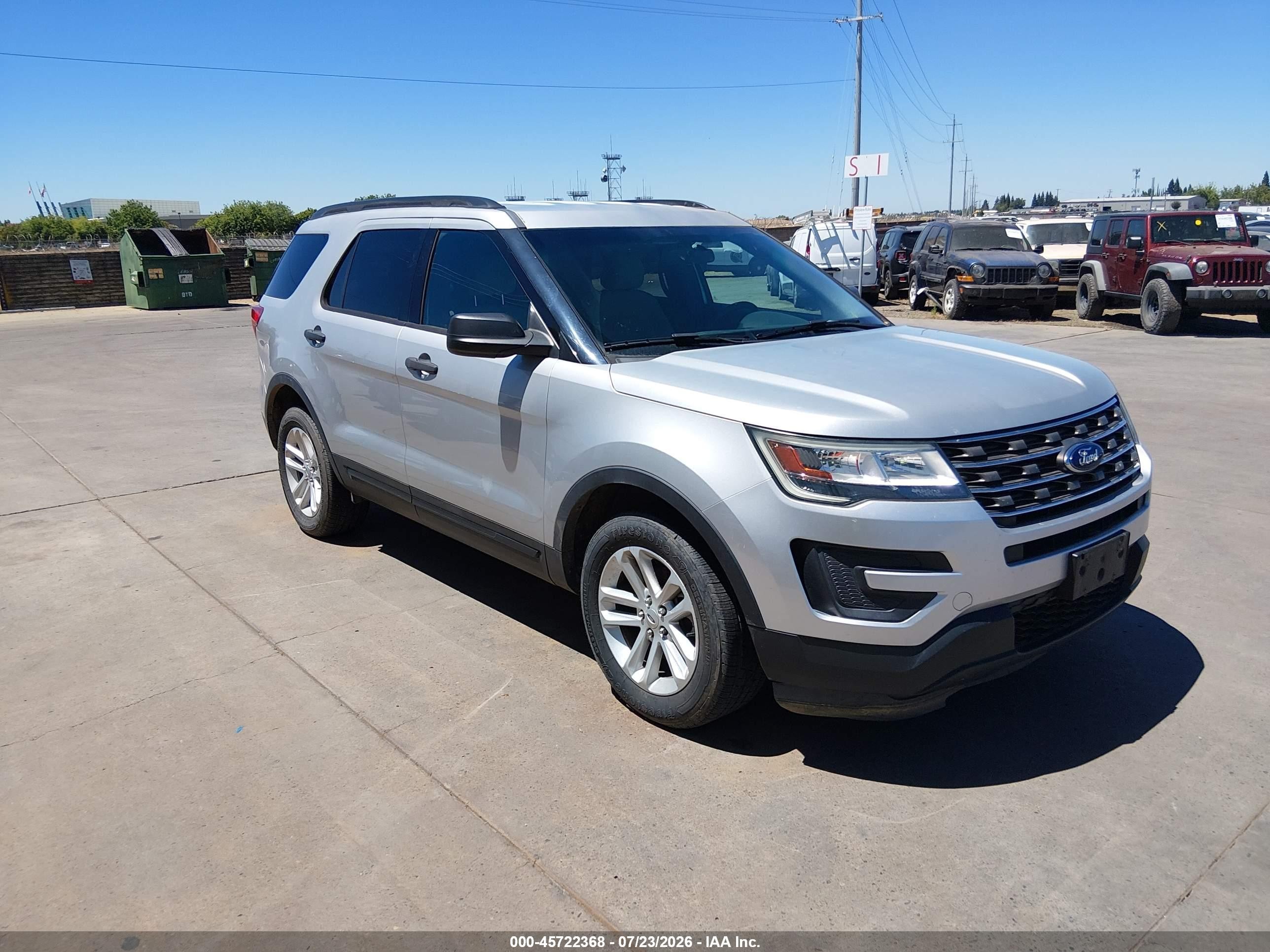 2016 Ford Explorer, VIN 1FM5K8B81GGB45062 — Normal wear