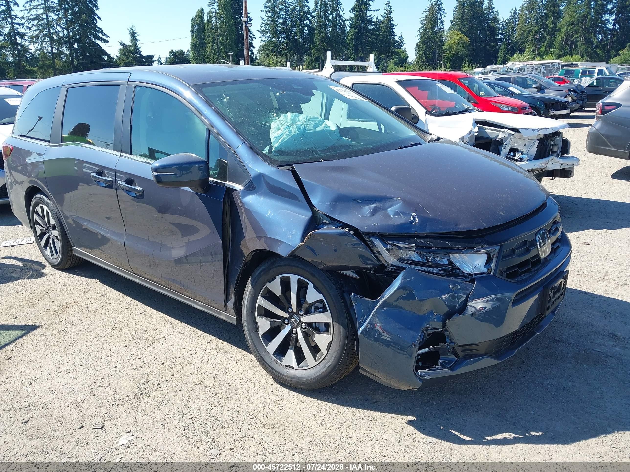 2026 Honda Odyssey EX-L, VIN 5FNRL6H66TB073521 — Front end