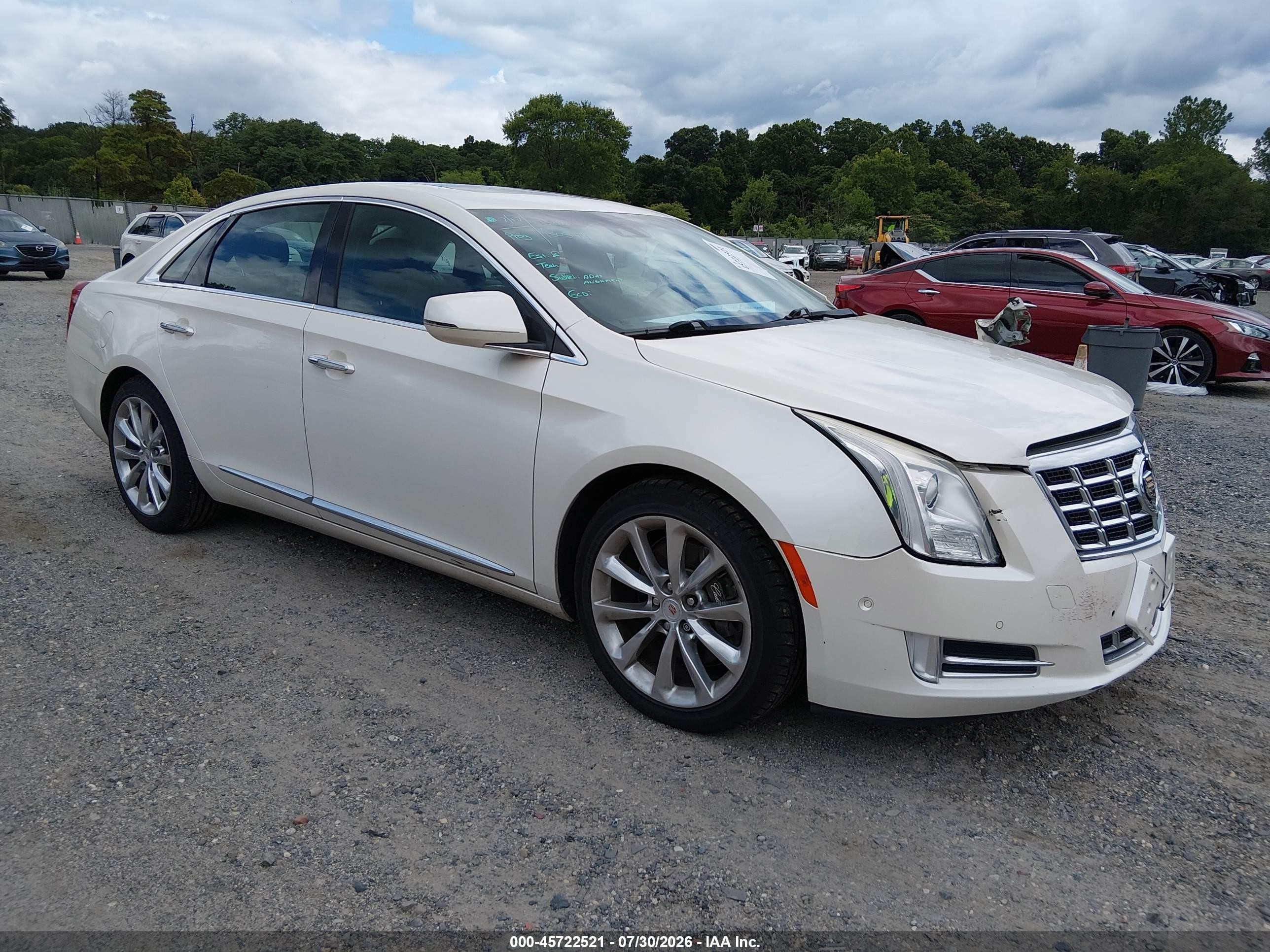 2014 Cadillac XTS Luxury, VIN 2G61M5S35E9193999 — Front end