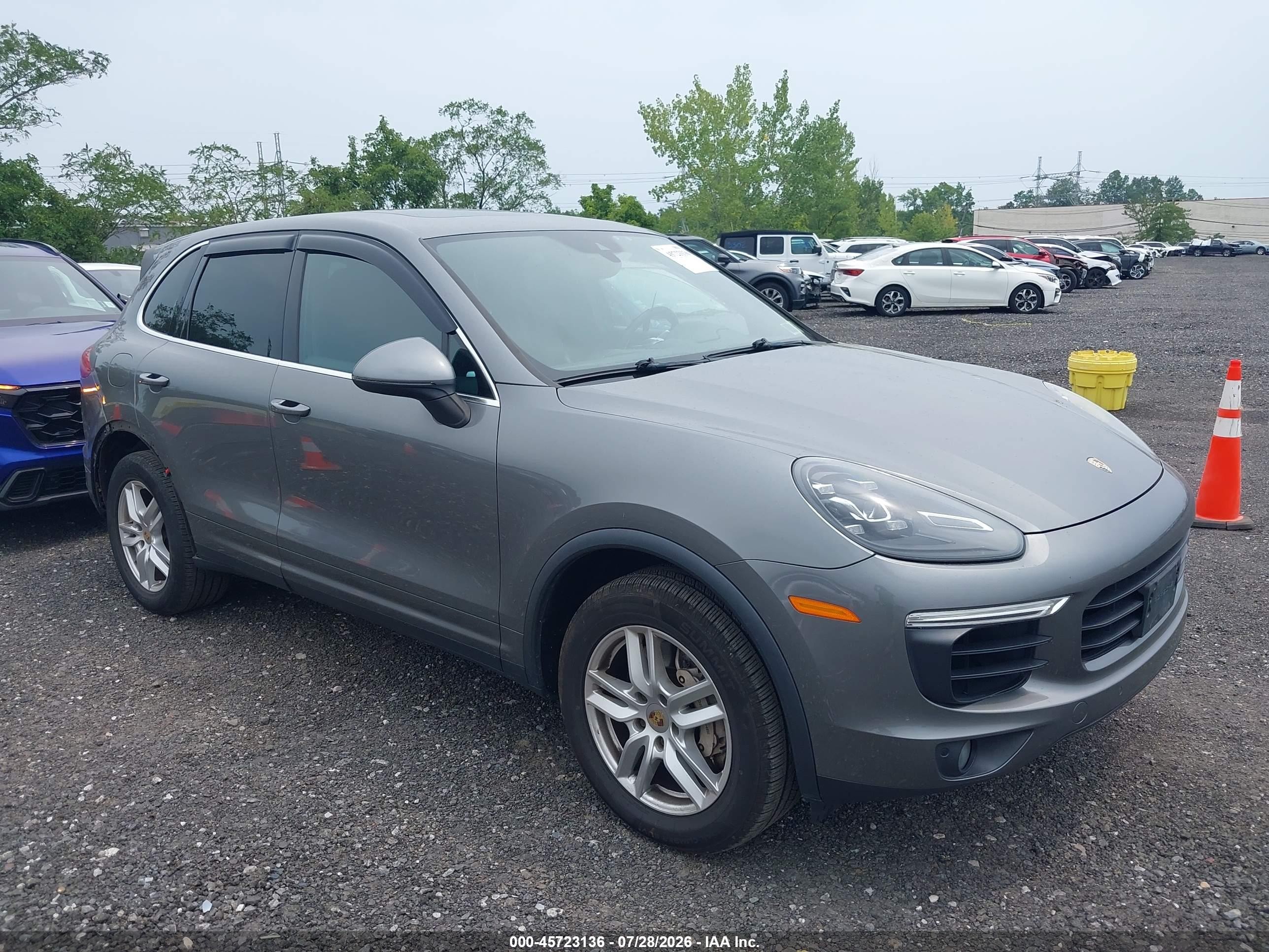 2017 Porsche Cayenne S, VIN WP1AB2A29HLA50205 — Front end