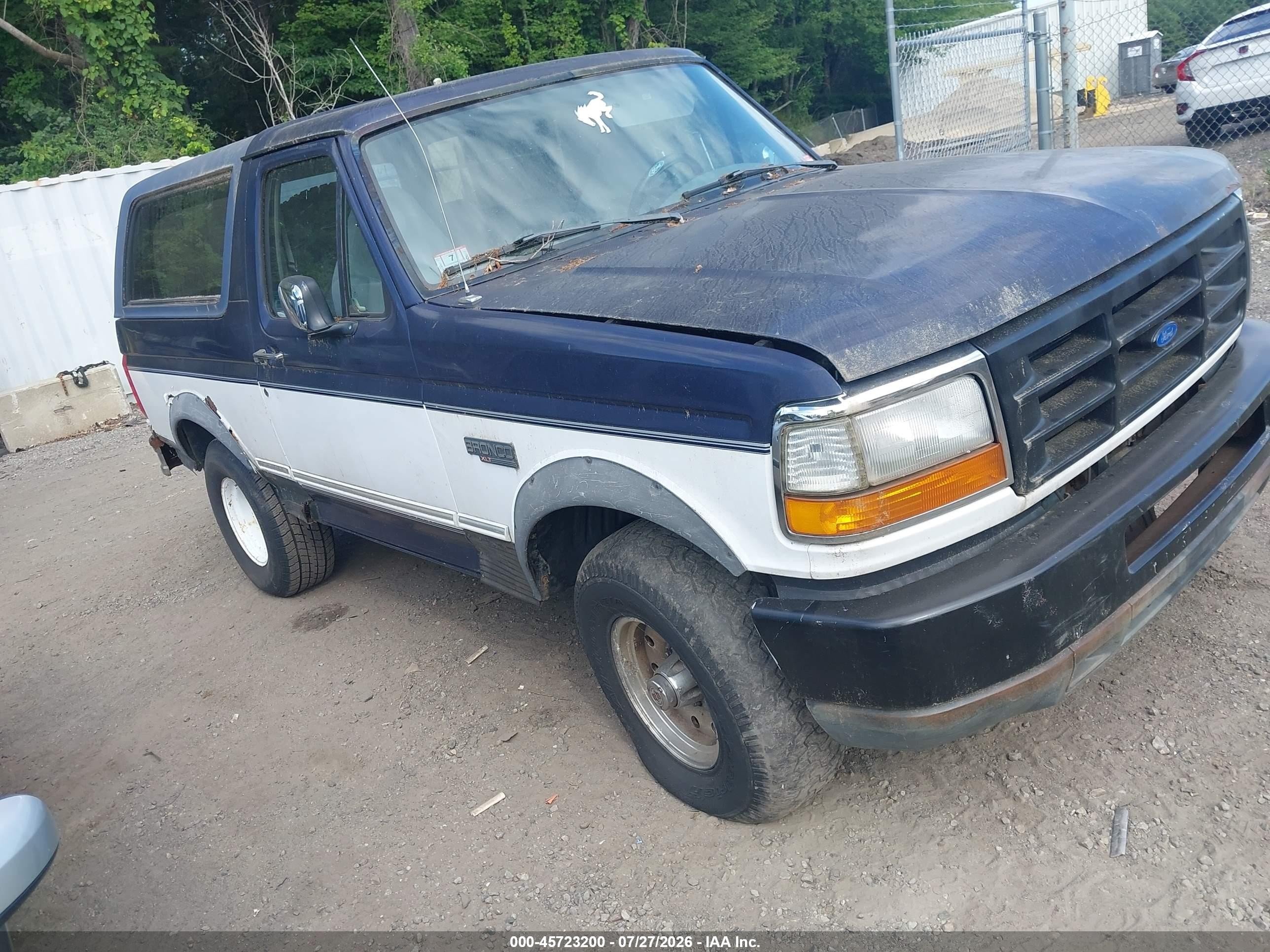 1995 Ford Bronco Custom, VIN 1FMEU15H7SLB23578 — Normal wear