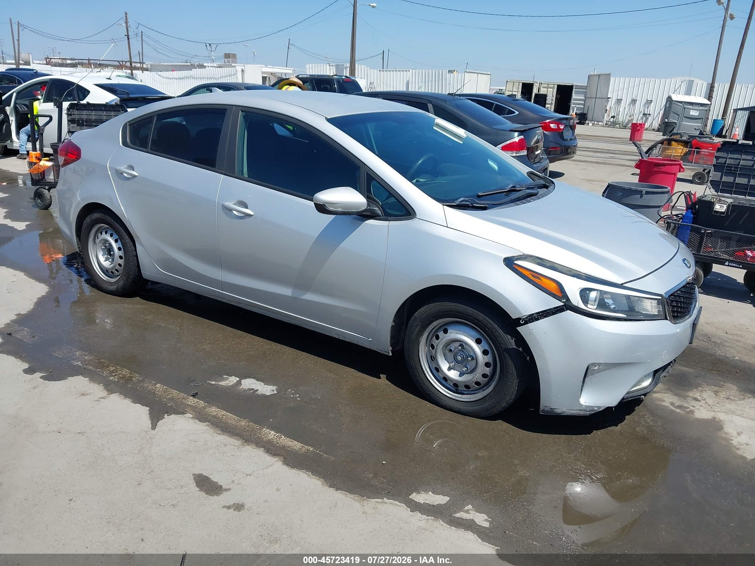 2017 Kia Forte LX, VIN 3KPFK4A76HE057538 — Side