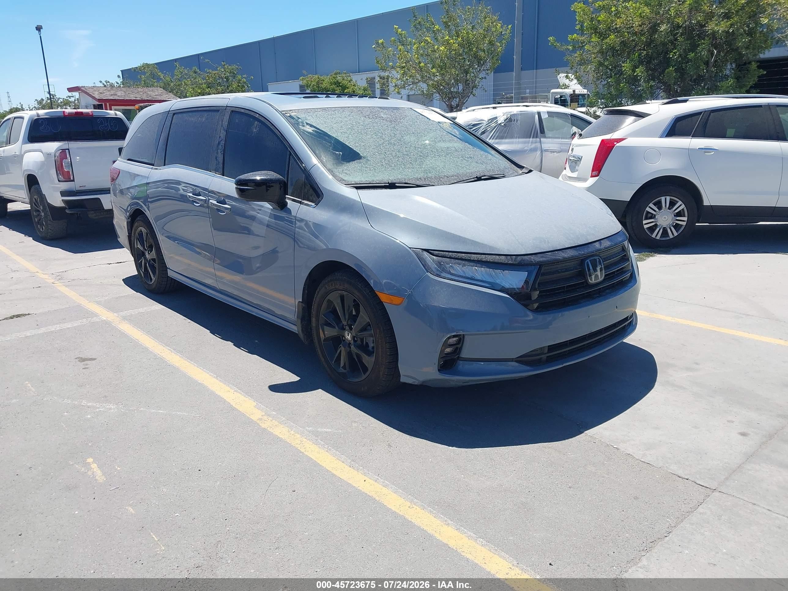 2023 Honda Odyssey Sport, VIN 5FNRL6H78PB004196 — Side