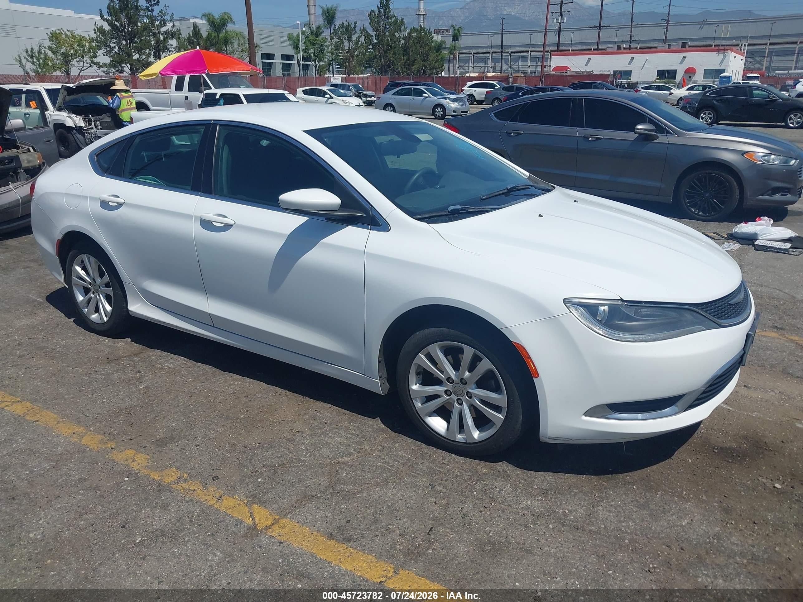 2015 Chrysler 200 Limited, VIN 1C3CCCABXFN574885 — Normal wear
