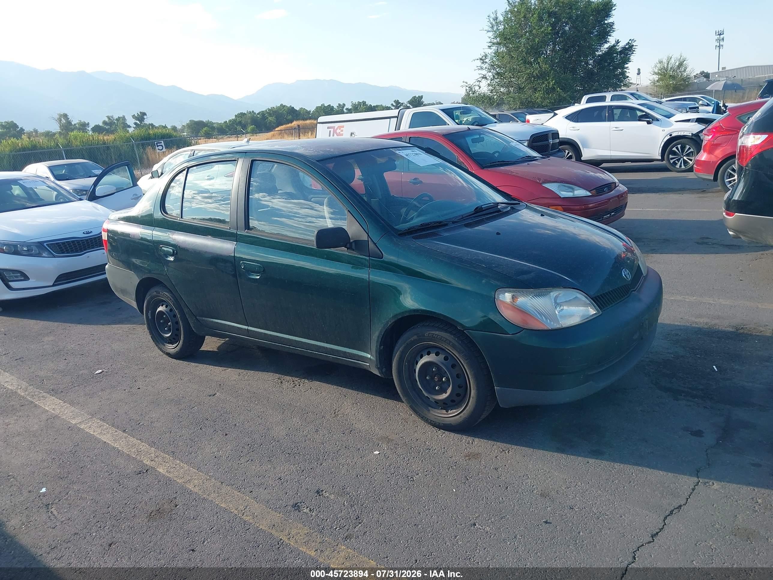 2002 Toyota ECHO, VIN JTDBT123420225733 — Normal wear