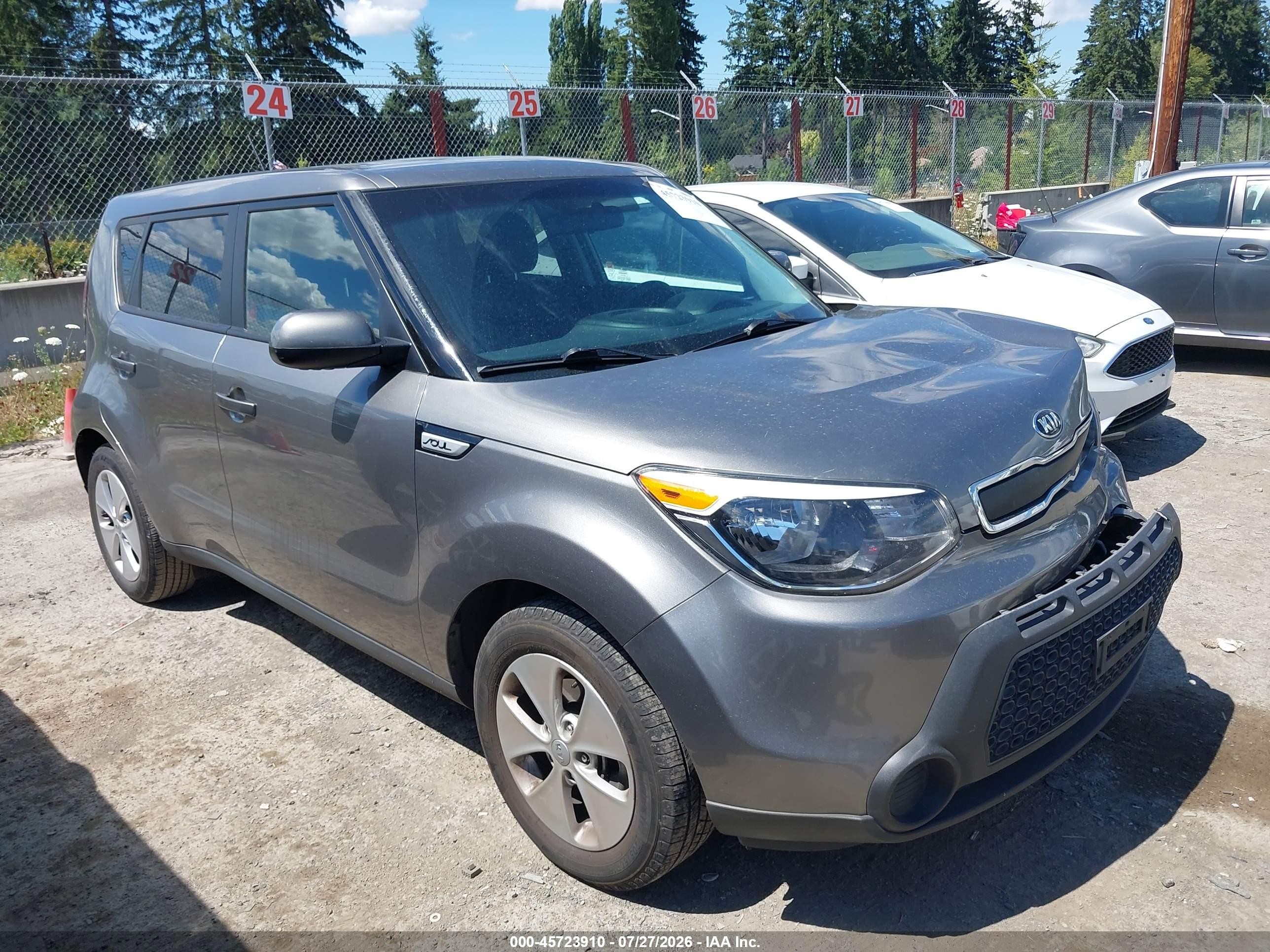 2016 Kia Soul, VIN KNDJN2A28G7348647 — Front end