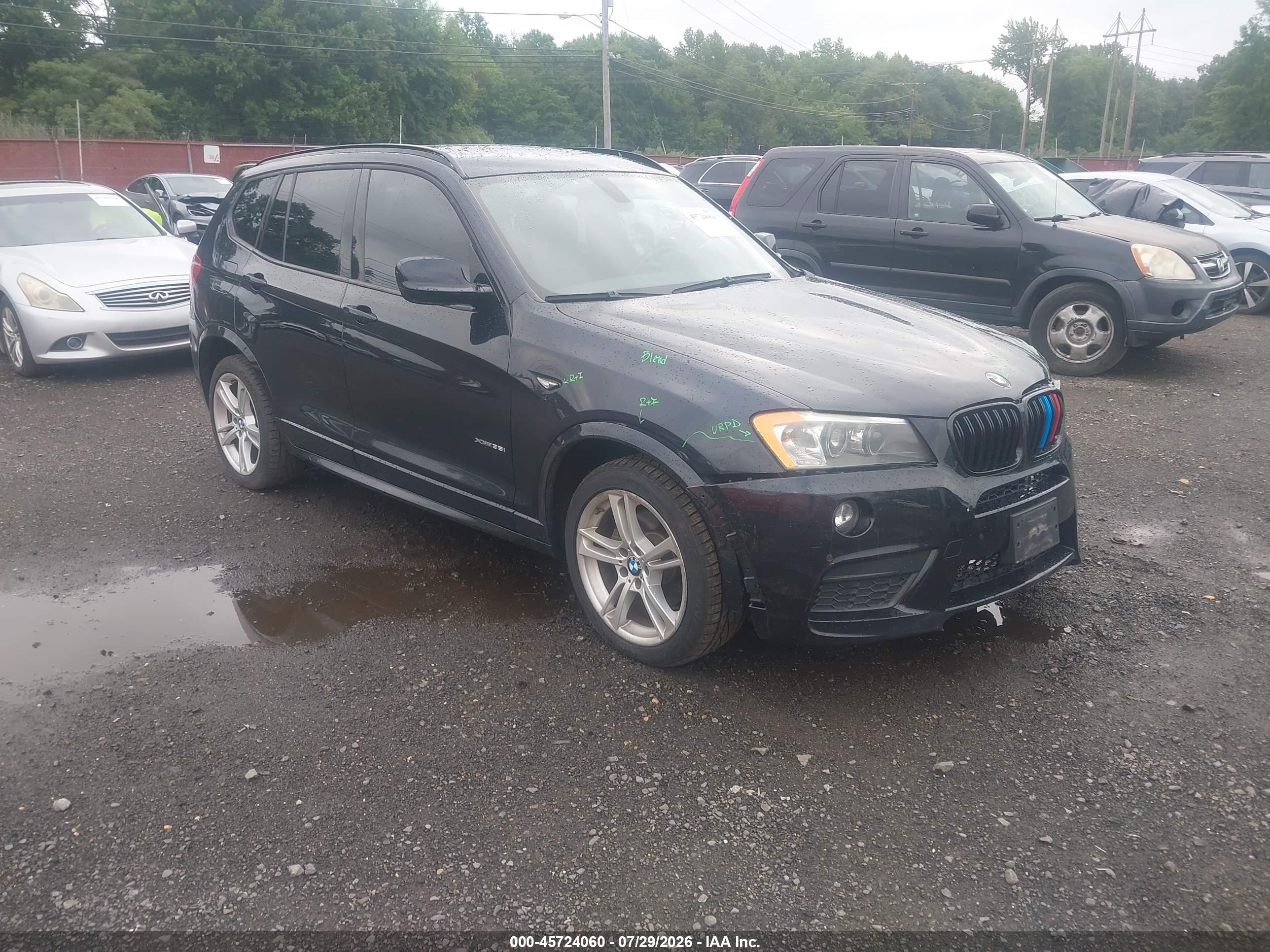 2013 BMW X3 xDrive35i, VIN 5UXWX7C54DL979823 — Бок