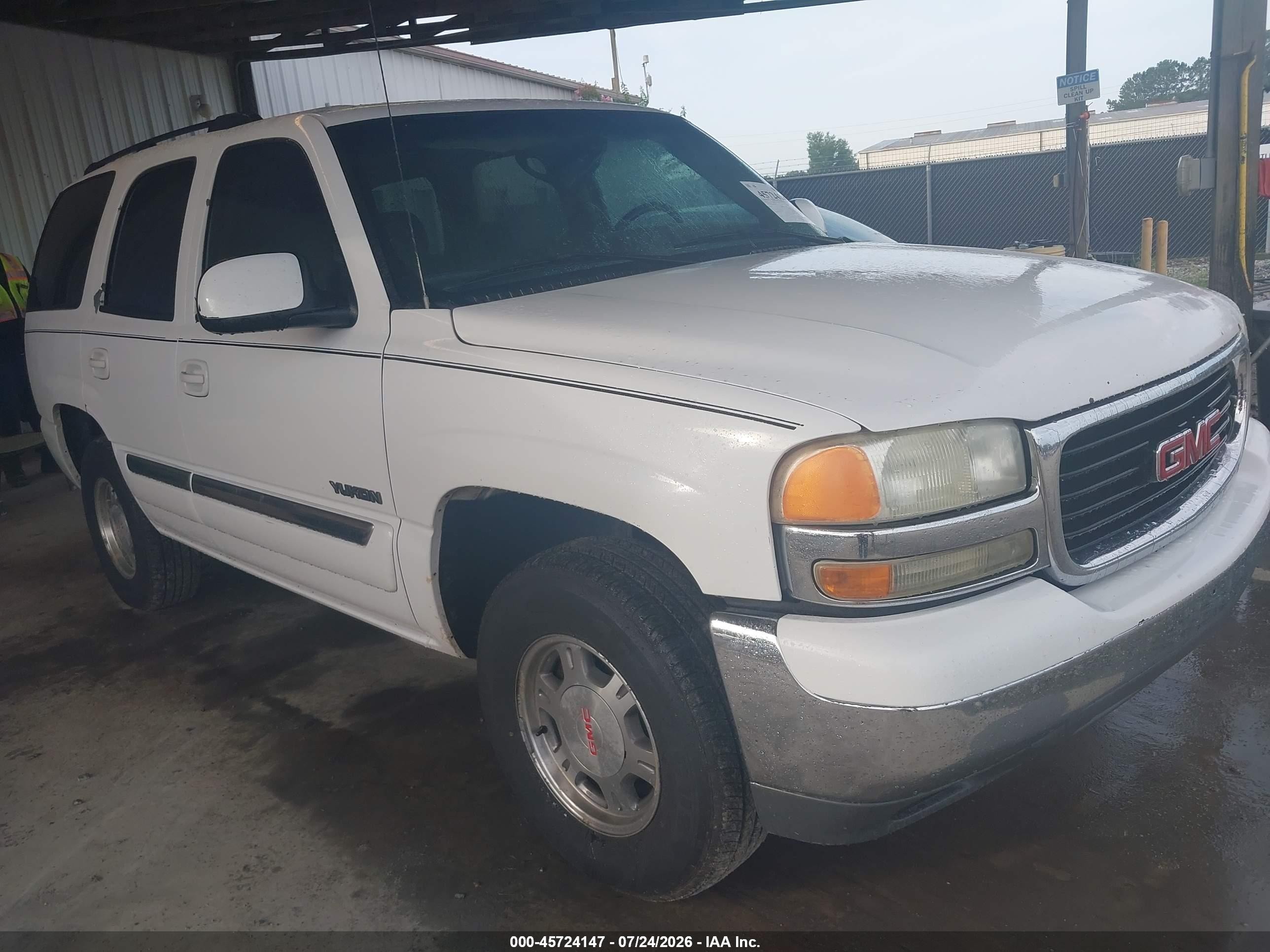 2004 GMC Yukon SLE, VIN 1GKEC13Z94R312322 — Normal wear