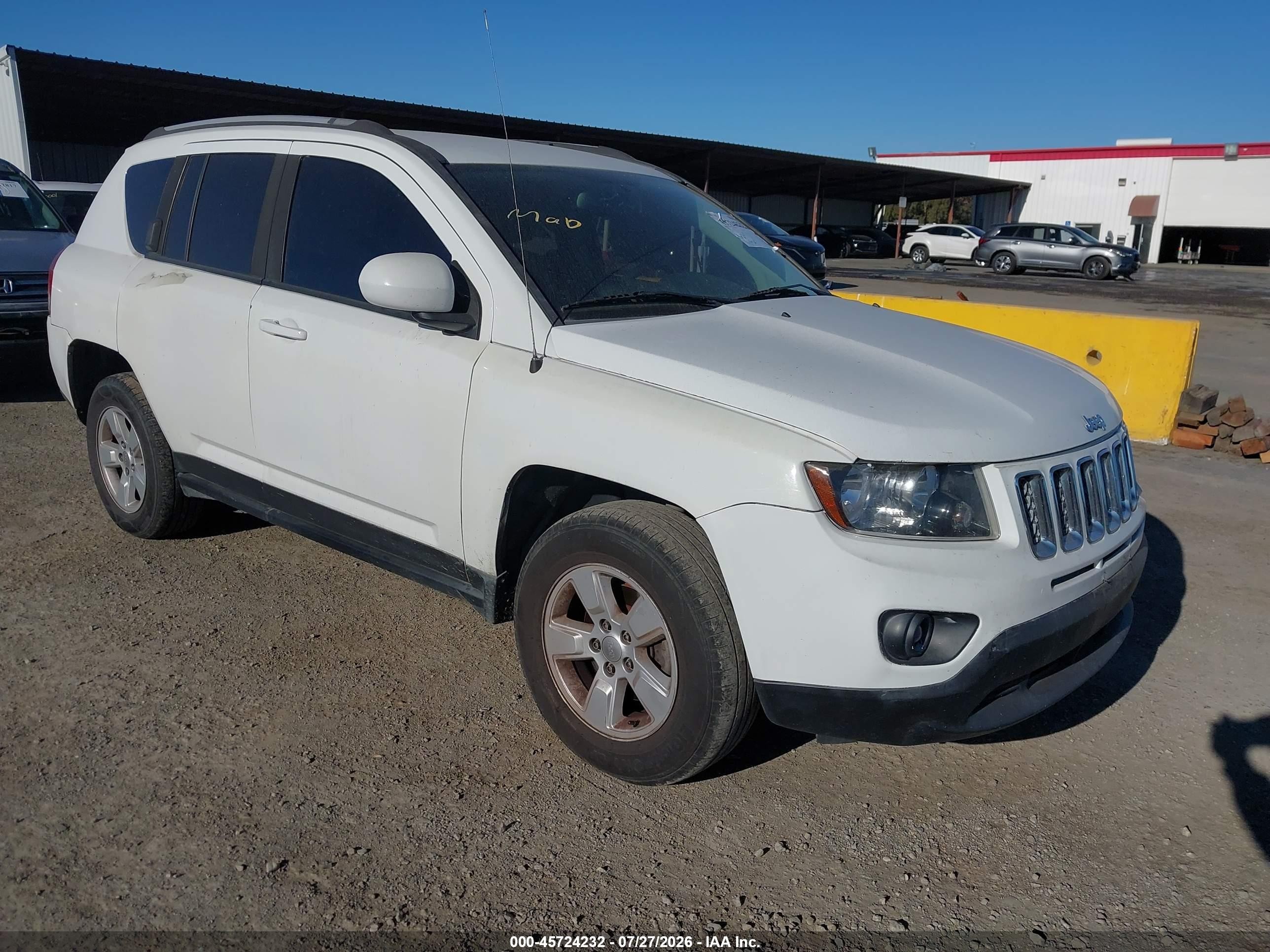 2016 Jeep Compass High Altitude, VIN 1C4NJCEA2GD737984 — Side