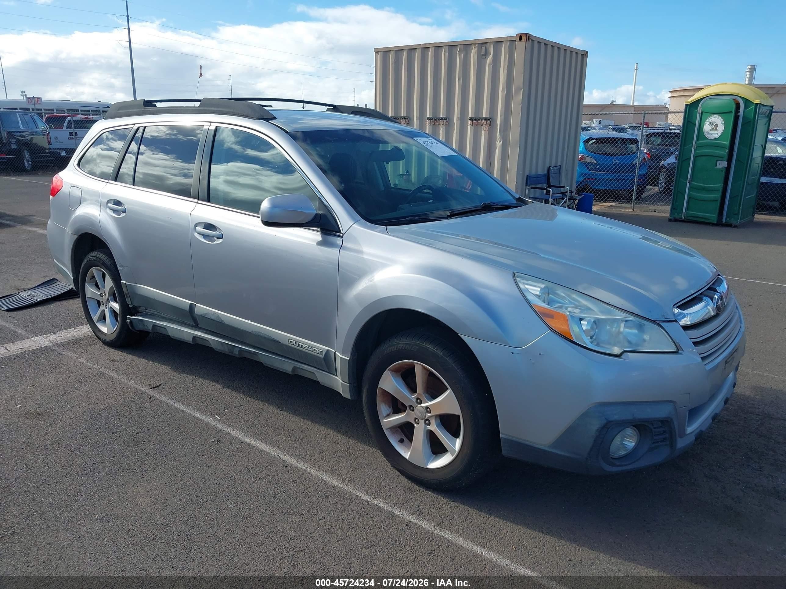 2013 Subaru Outback Premium, VIN 4S4BRCCC5D3201253 — Normal wear