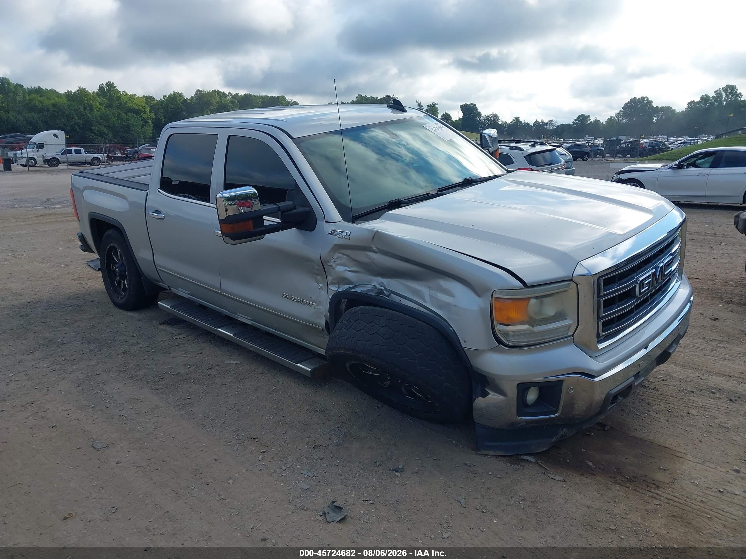 2015 GMC Sierra 1500 SLT, VIN 3GTU2VEC9FG521329 — Перед