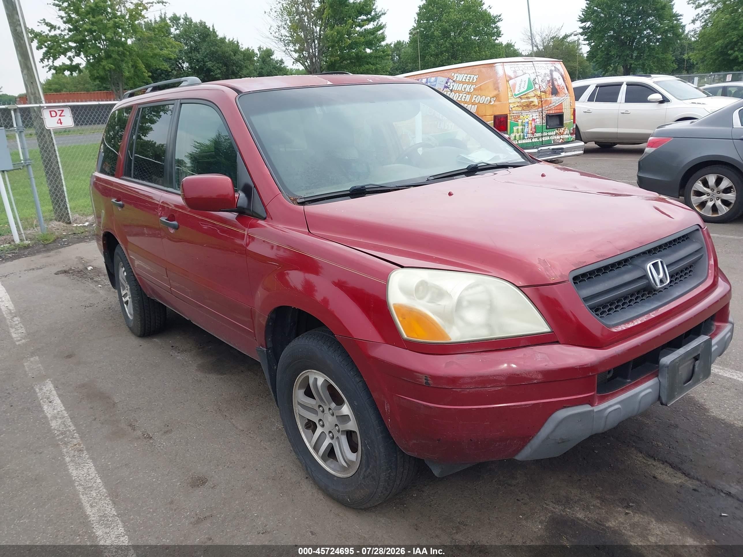2004 Honda Pilot EX, VIN 2HKYF18564H518064 — Front end