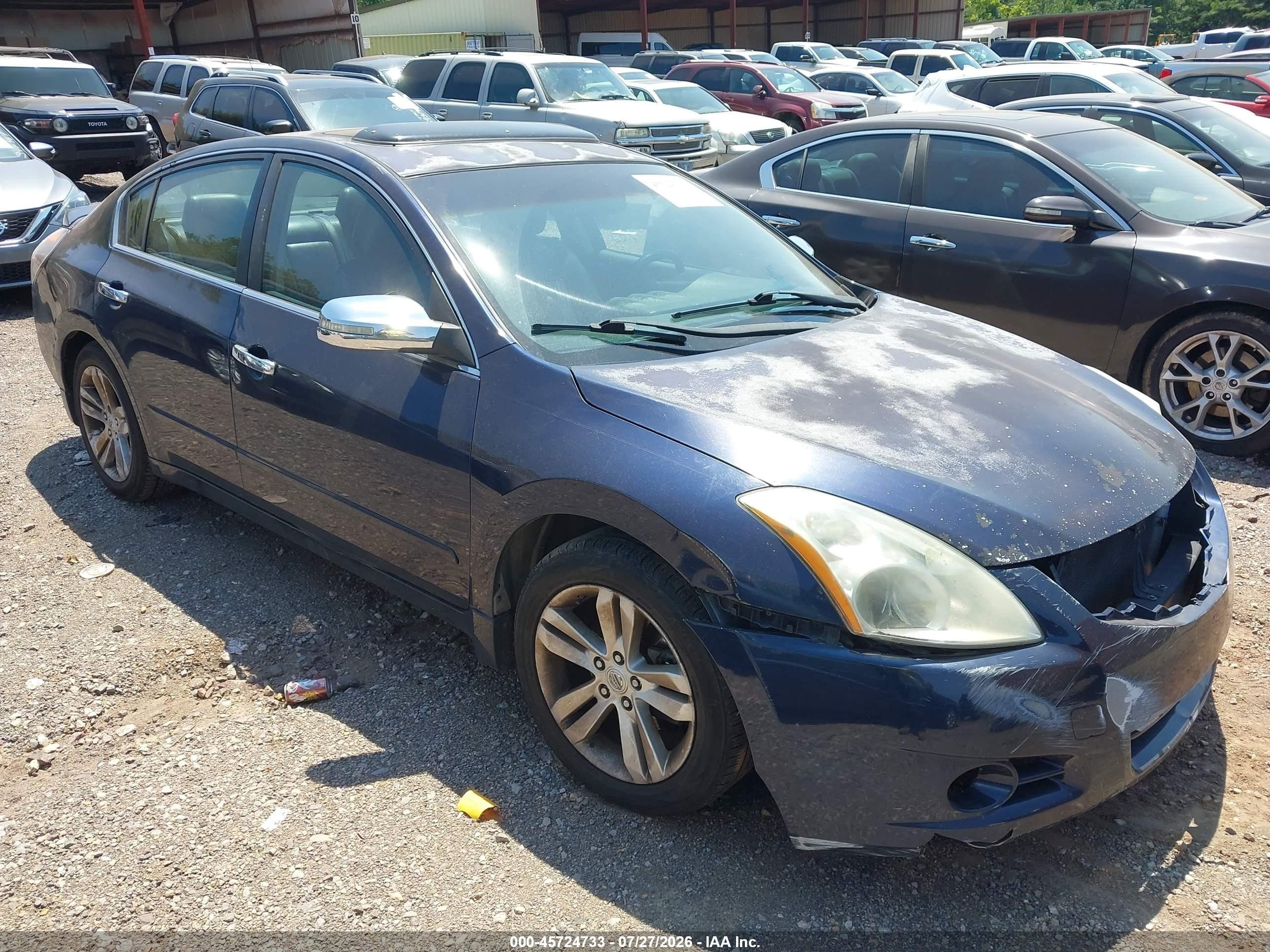 2011 Nissan Altima SR, VIN 1N4BL2AP3BN488802 — Normal wear