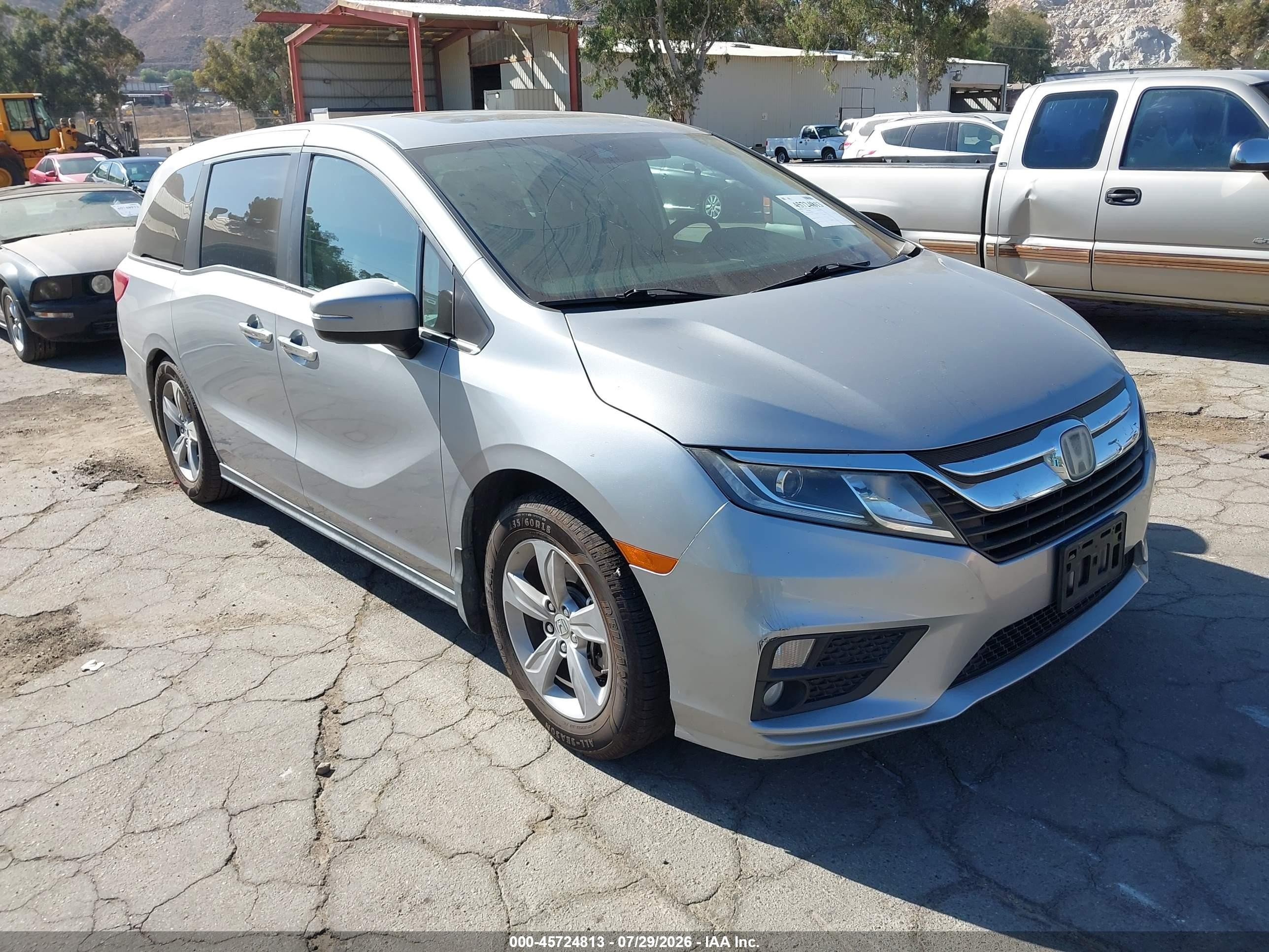 2018 Honda Odyssey EX-L, VIN 5FNRL6H7XJB107790 — Normal wear