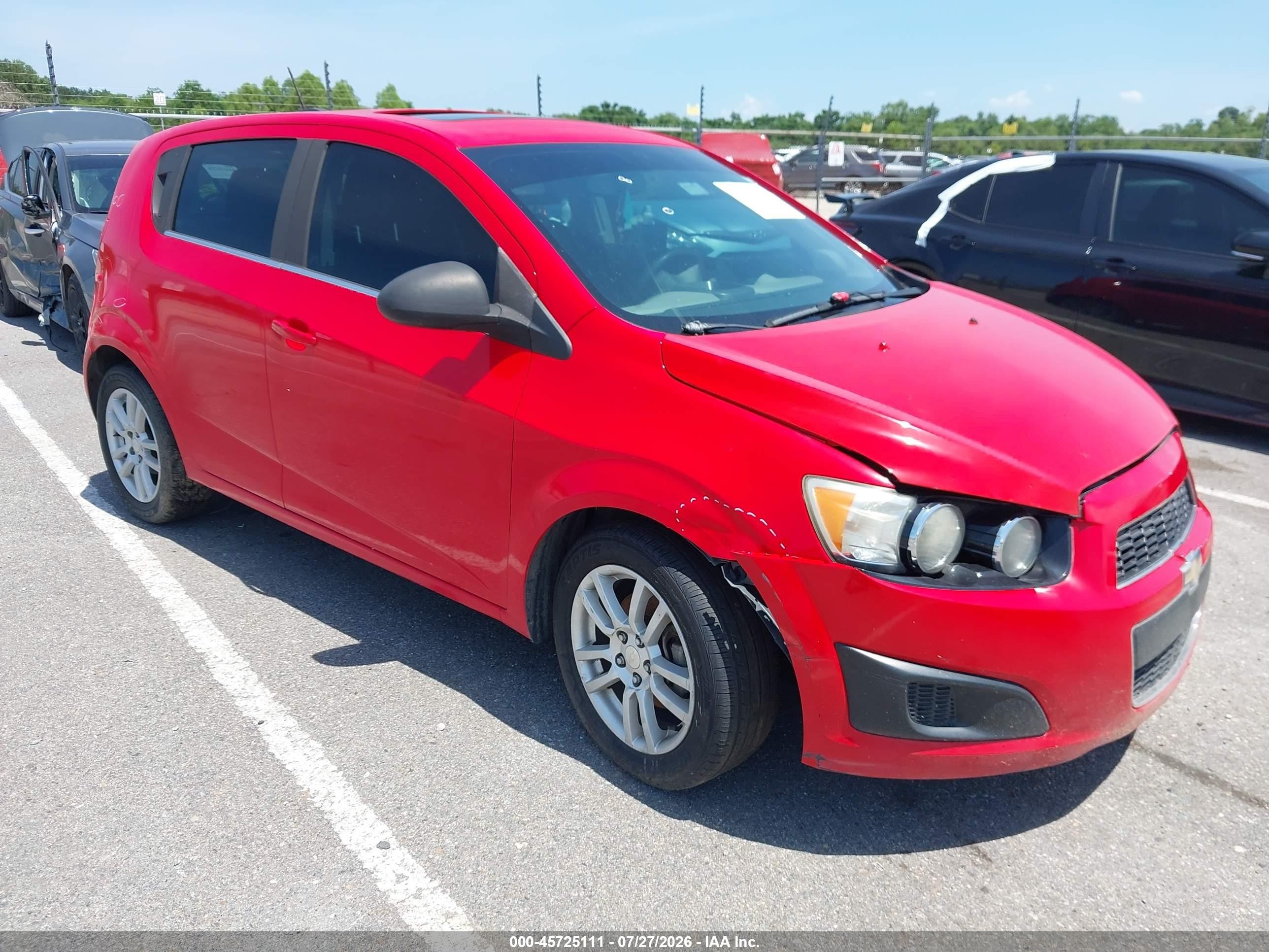 2015 Chevrolet Sonic LT, VIN 1G1JC6SB2F4175745 — Перед