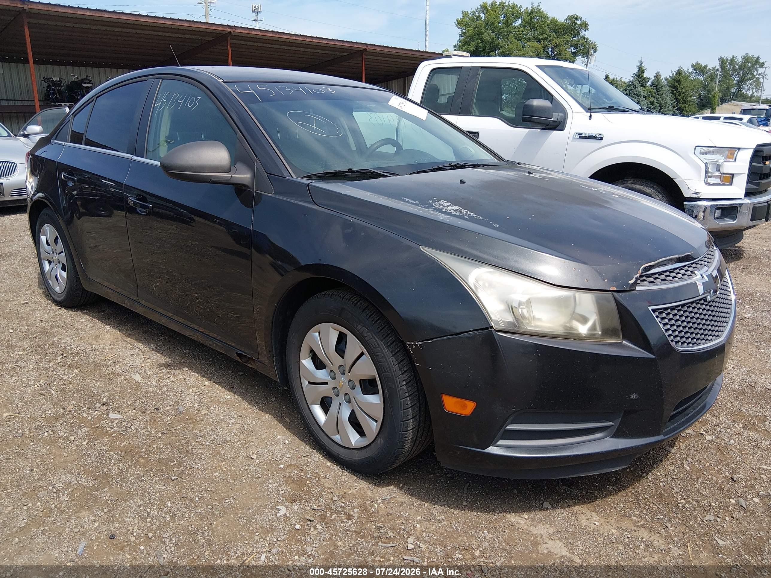 2012 Chevrolet Cruze LS, VIN 1G1PC5SH6C7403426 — Front end
